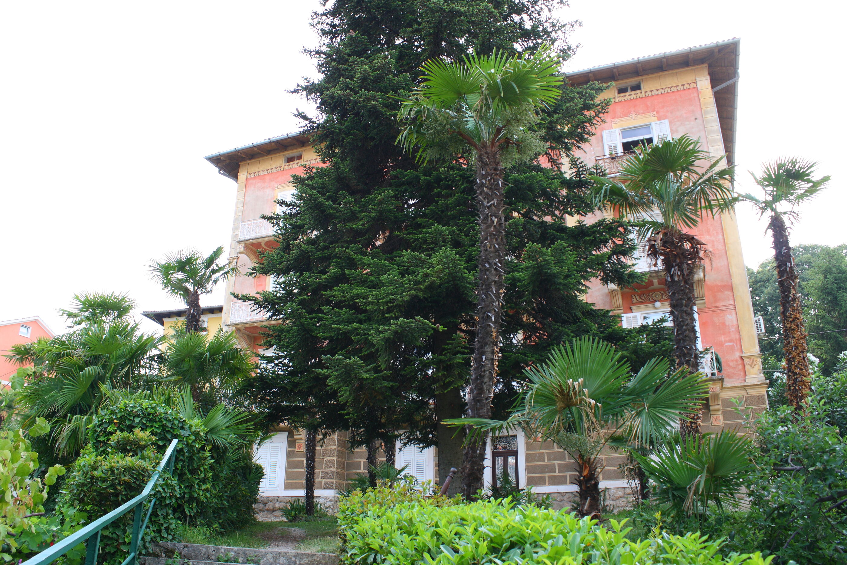 Apartments Rezine 65862-A2