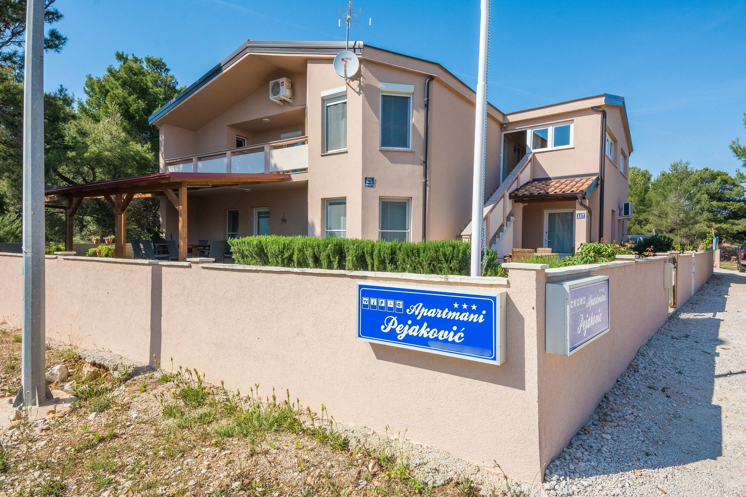Apartments Zaklina Accommodation in Vir