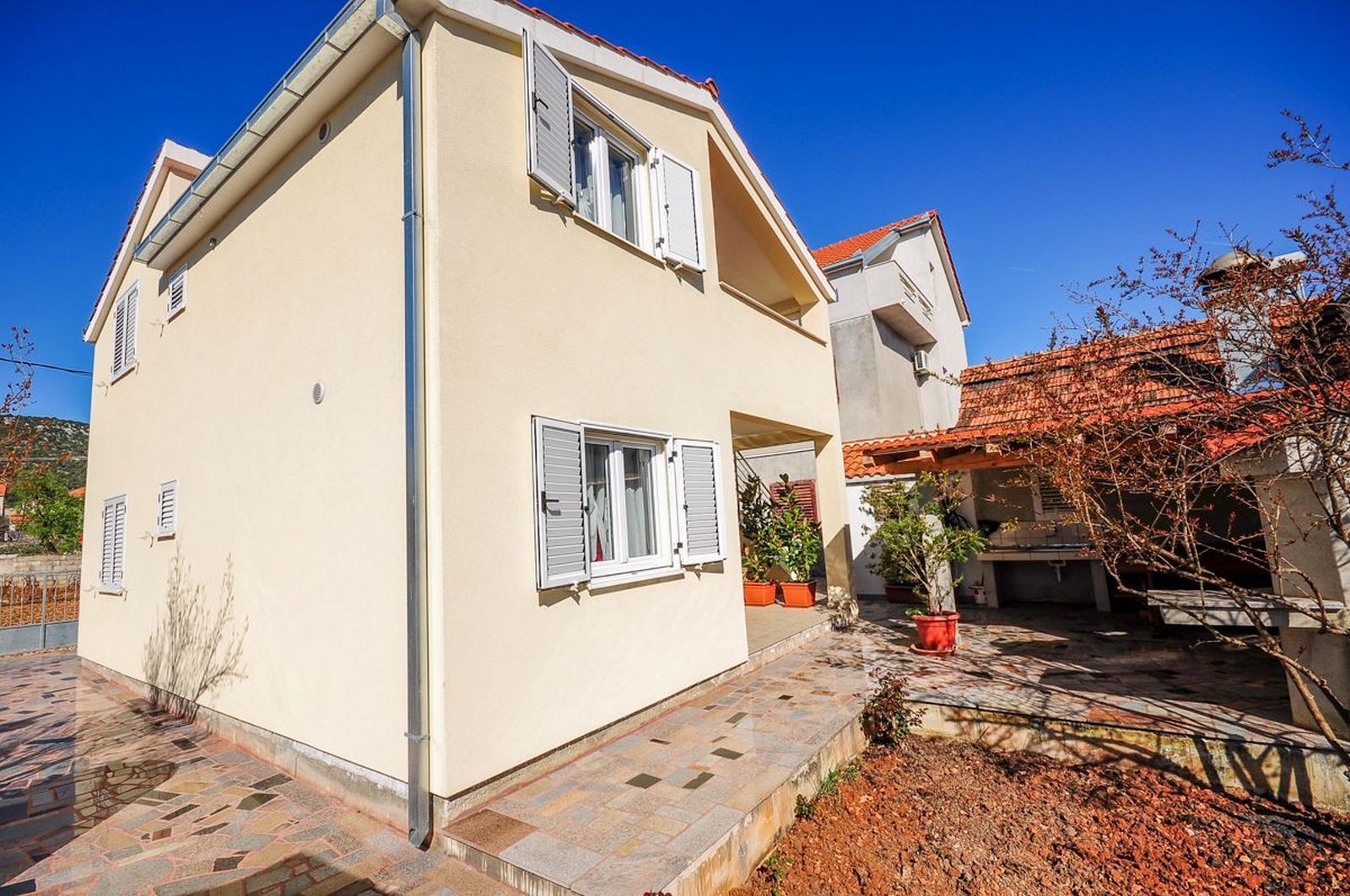 House Bože 44841-K1