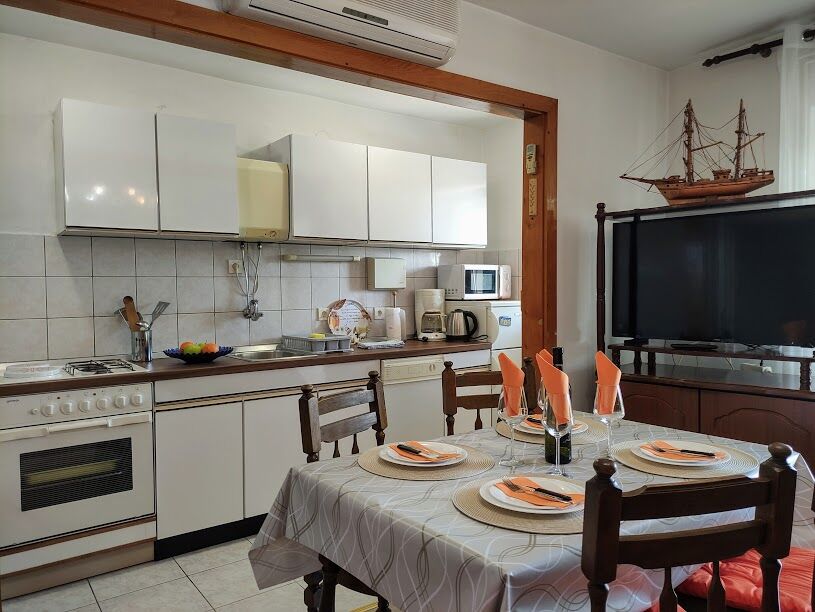 Apartments Mira 90871-A2