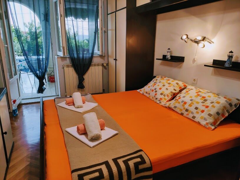 Apartments Mira 90871-A2