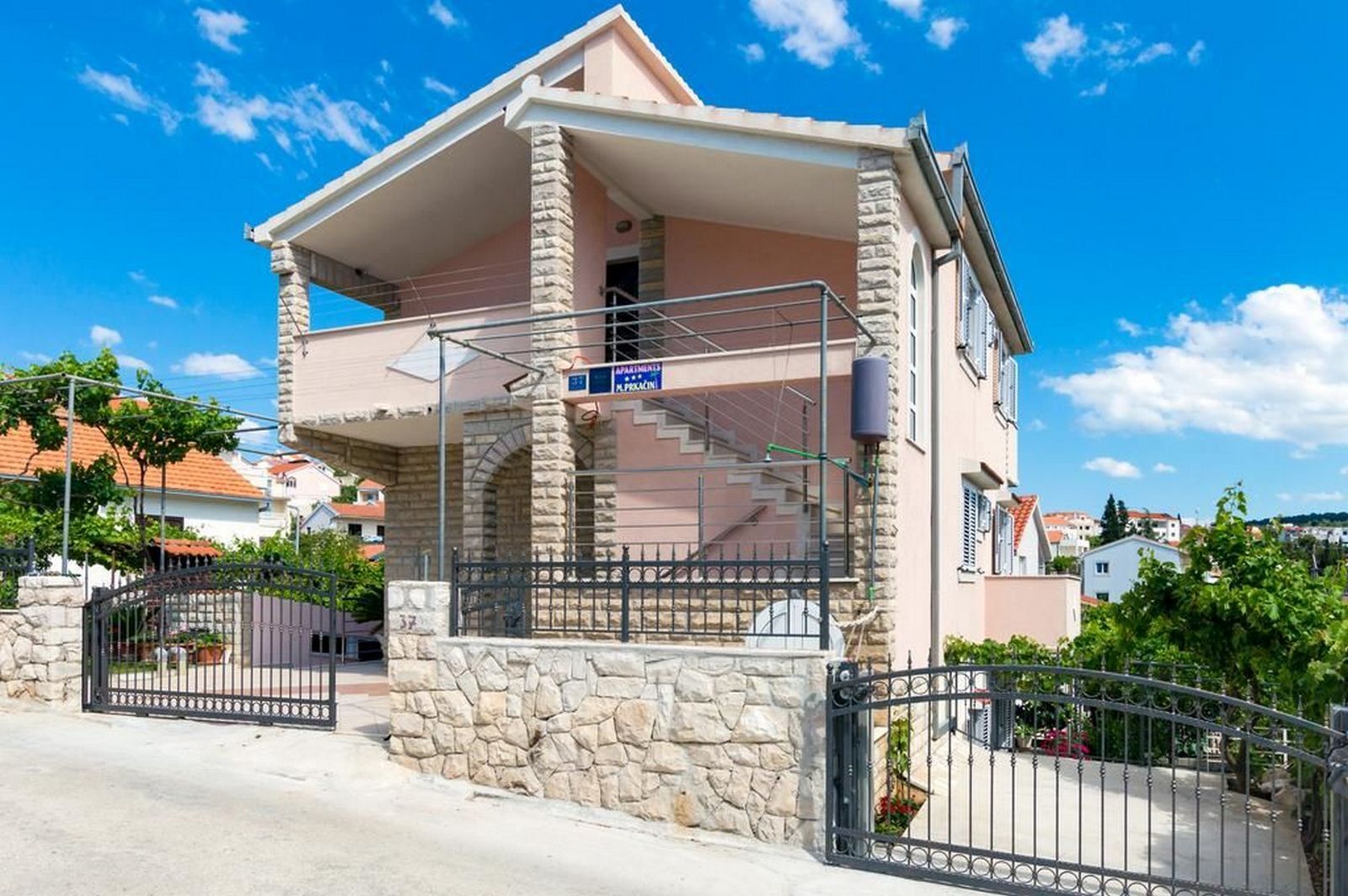 Apartments Prkačin 74161-A2
