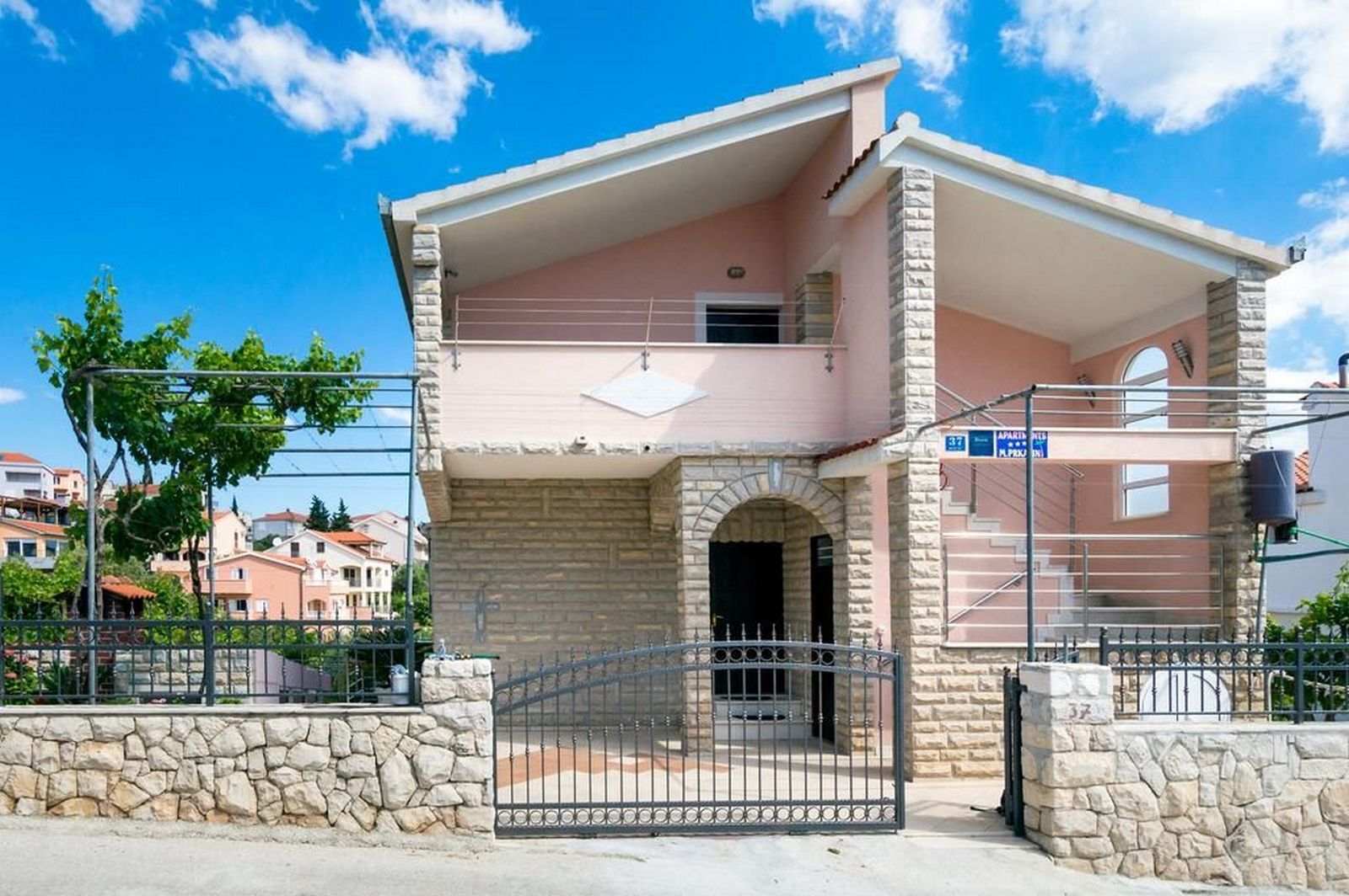 Apartments Prkačin 74161-A2