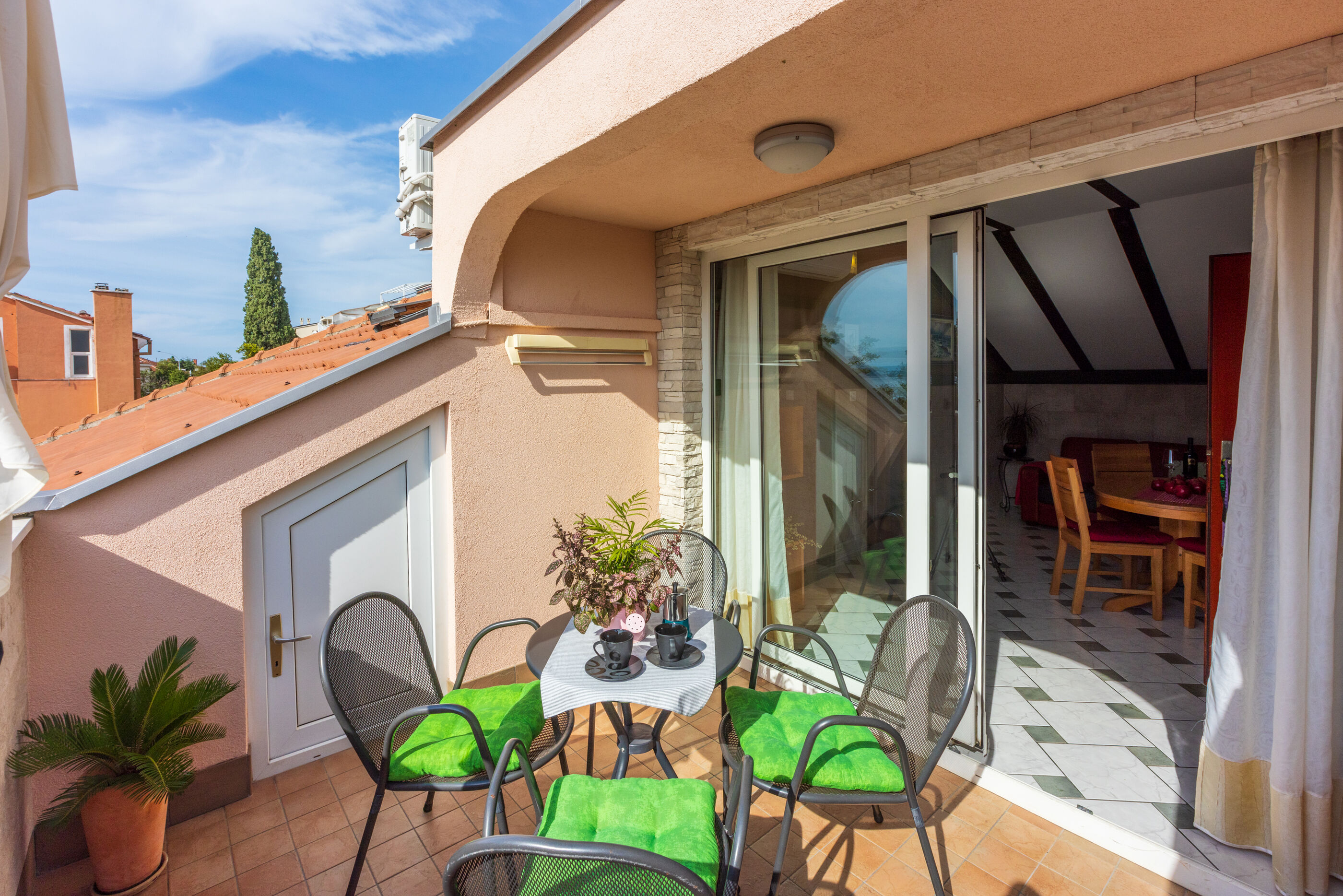 Apartment RIKY 62737-A1