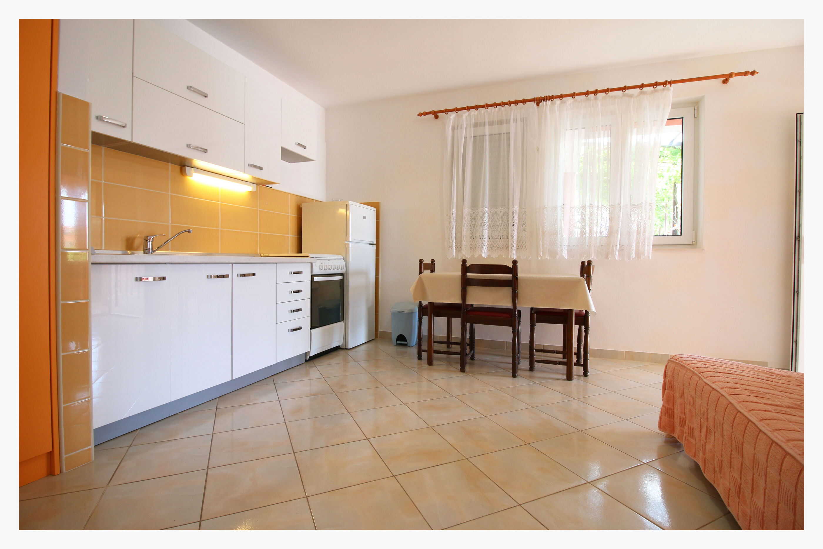 Apartments Eva 61081-A2