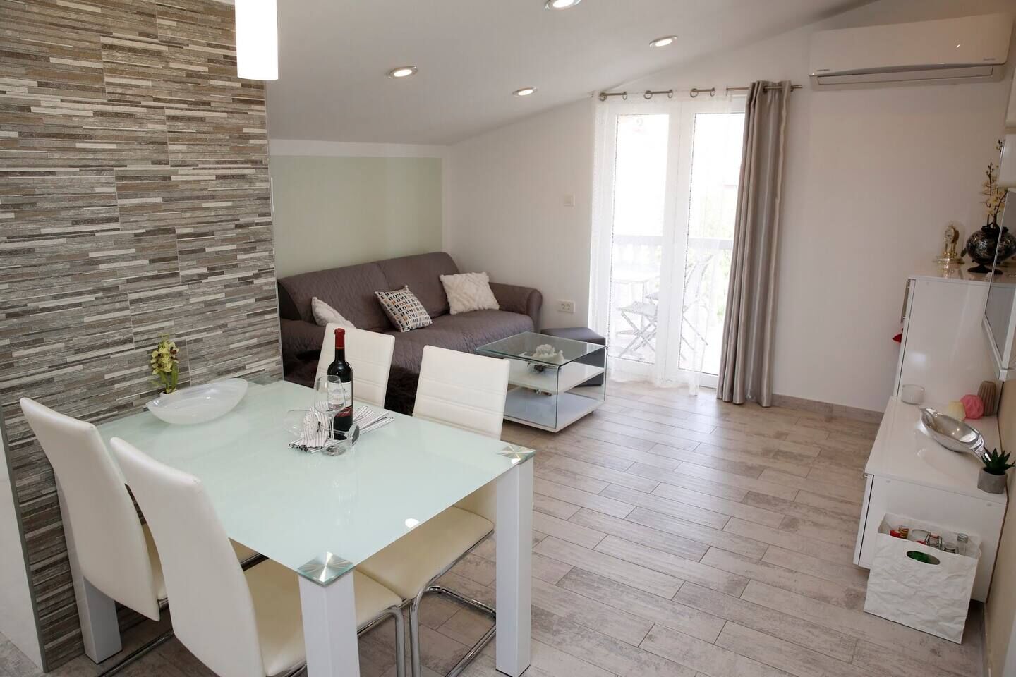 Apartment Darinka 91371-A1