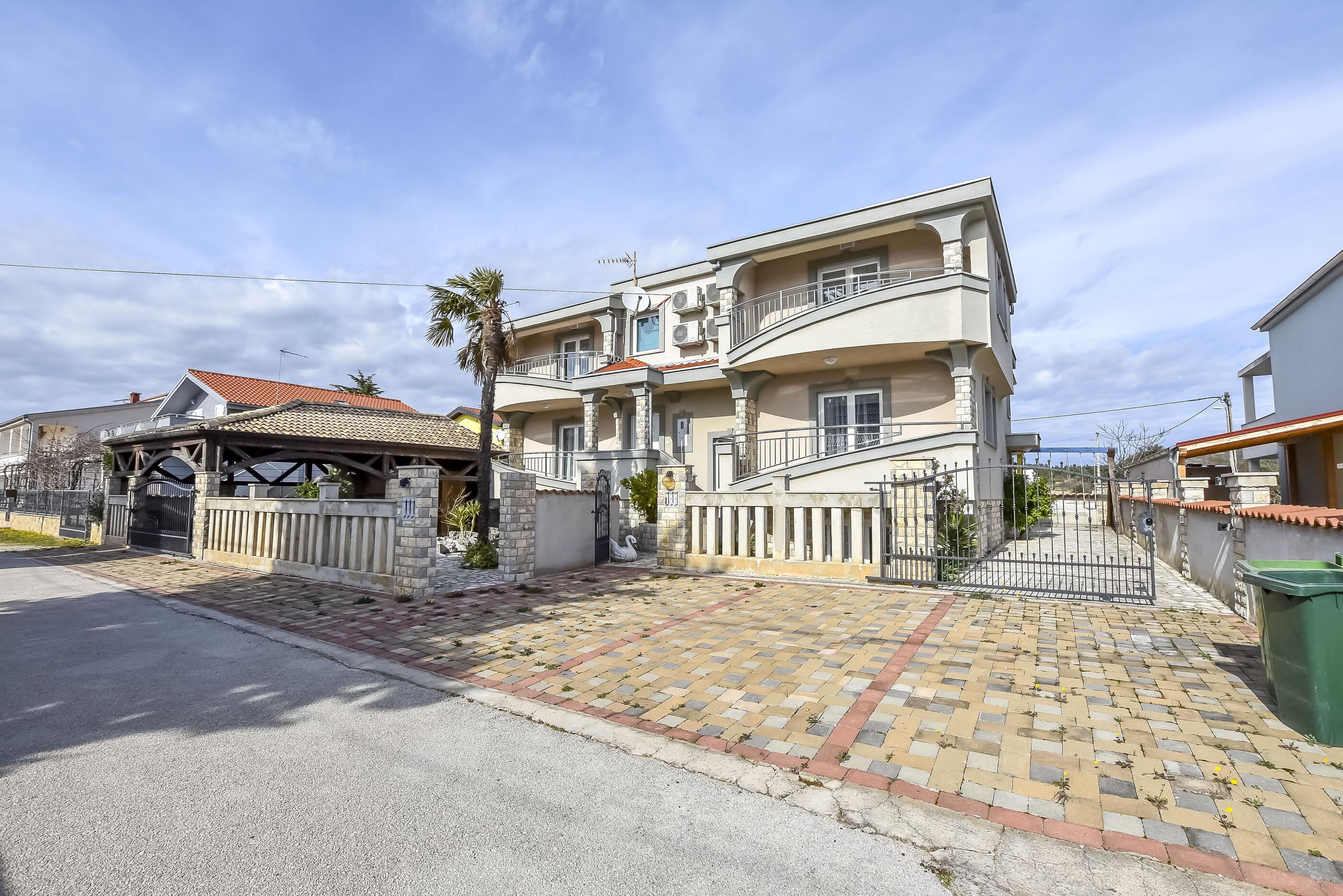 Photo of House Levanat