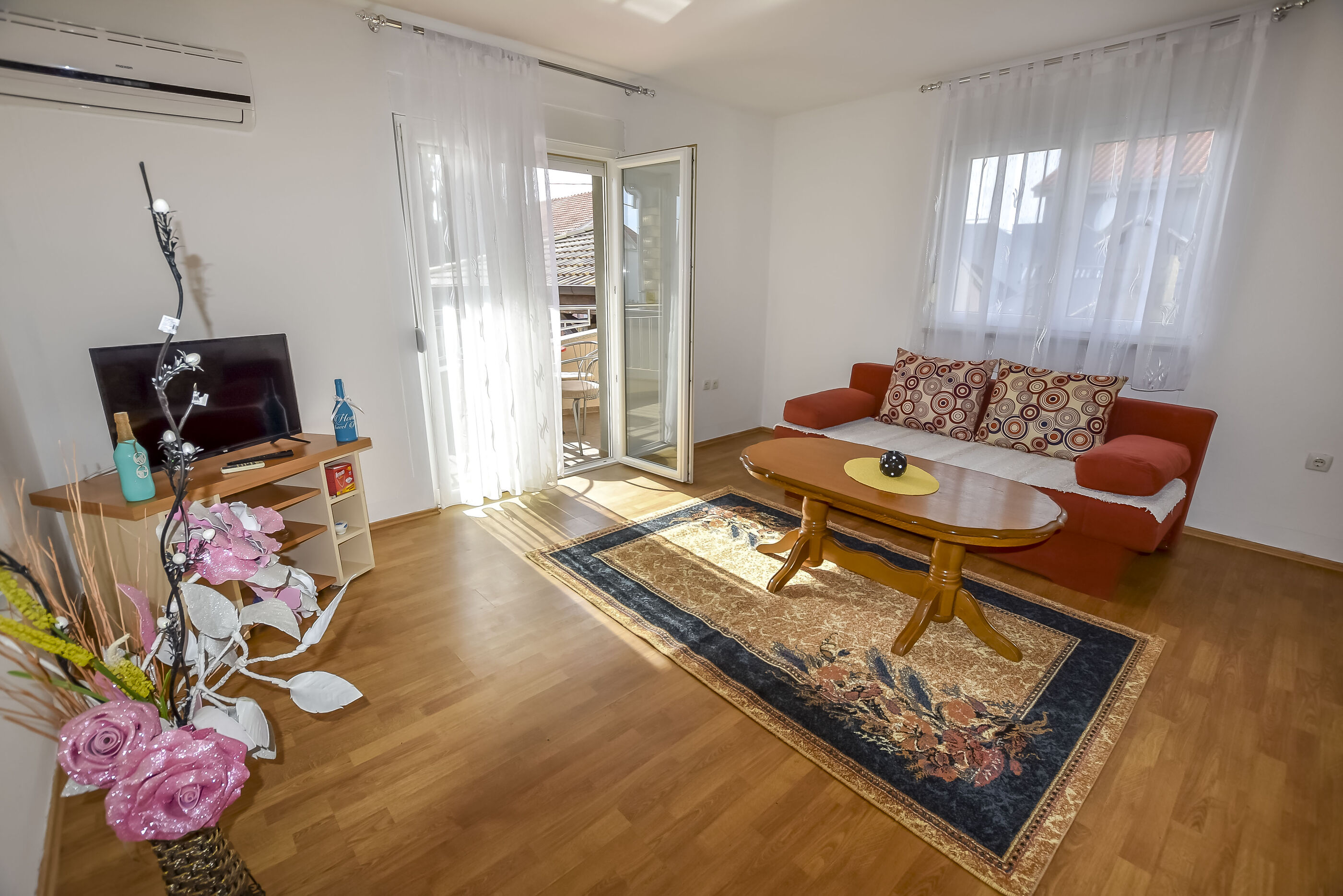House Levanat 90851-K1