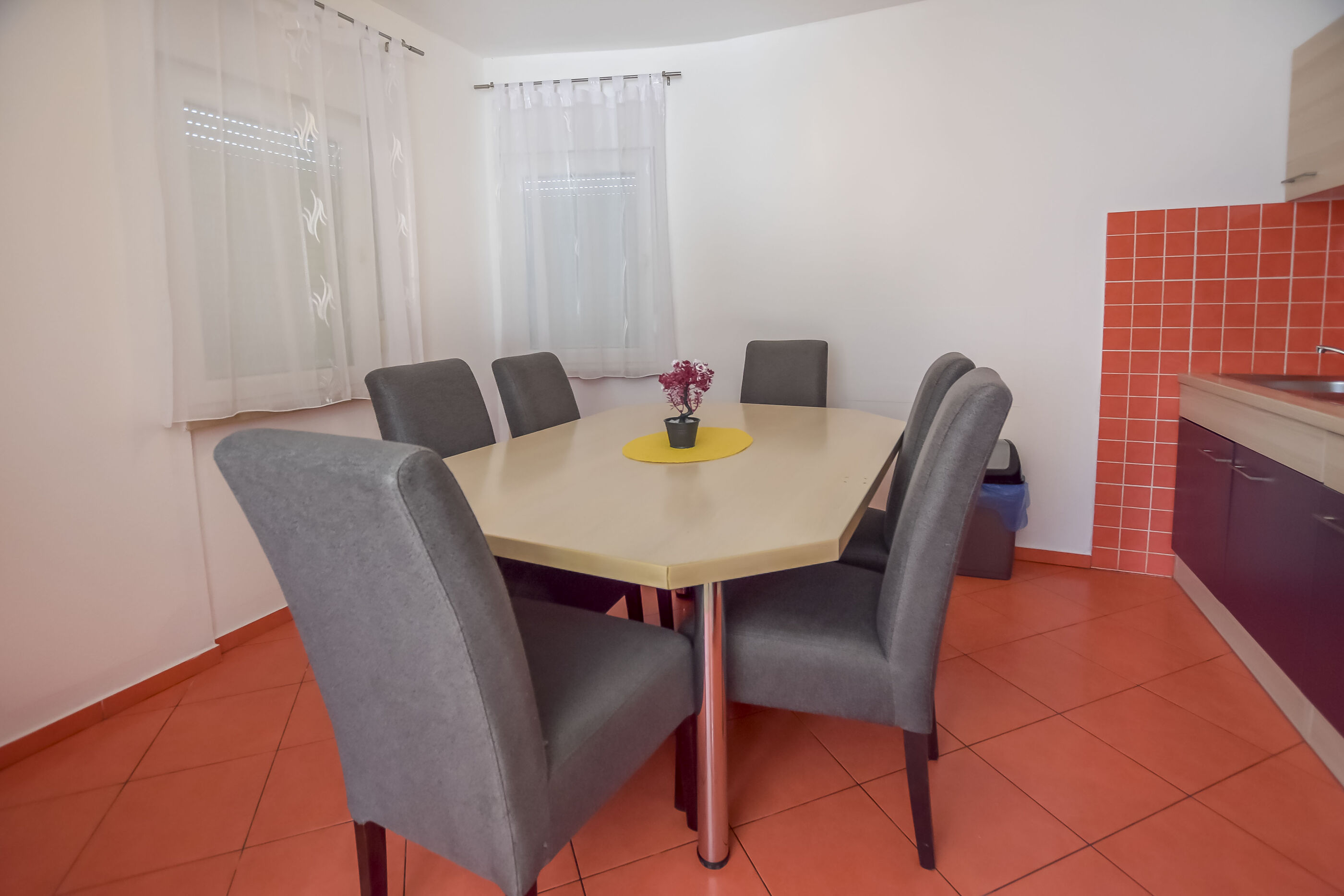 House Levanat 90851-K1