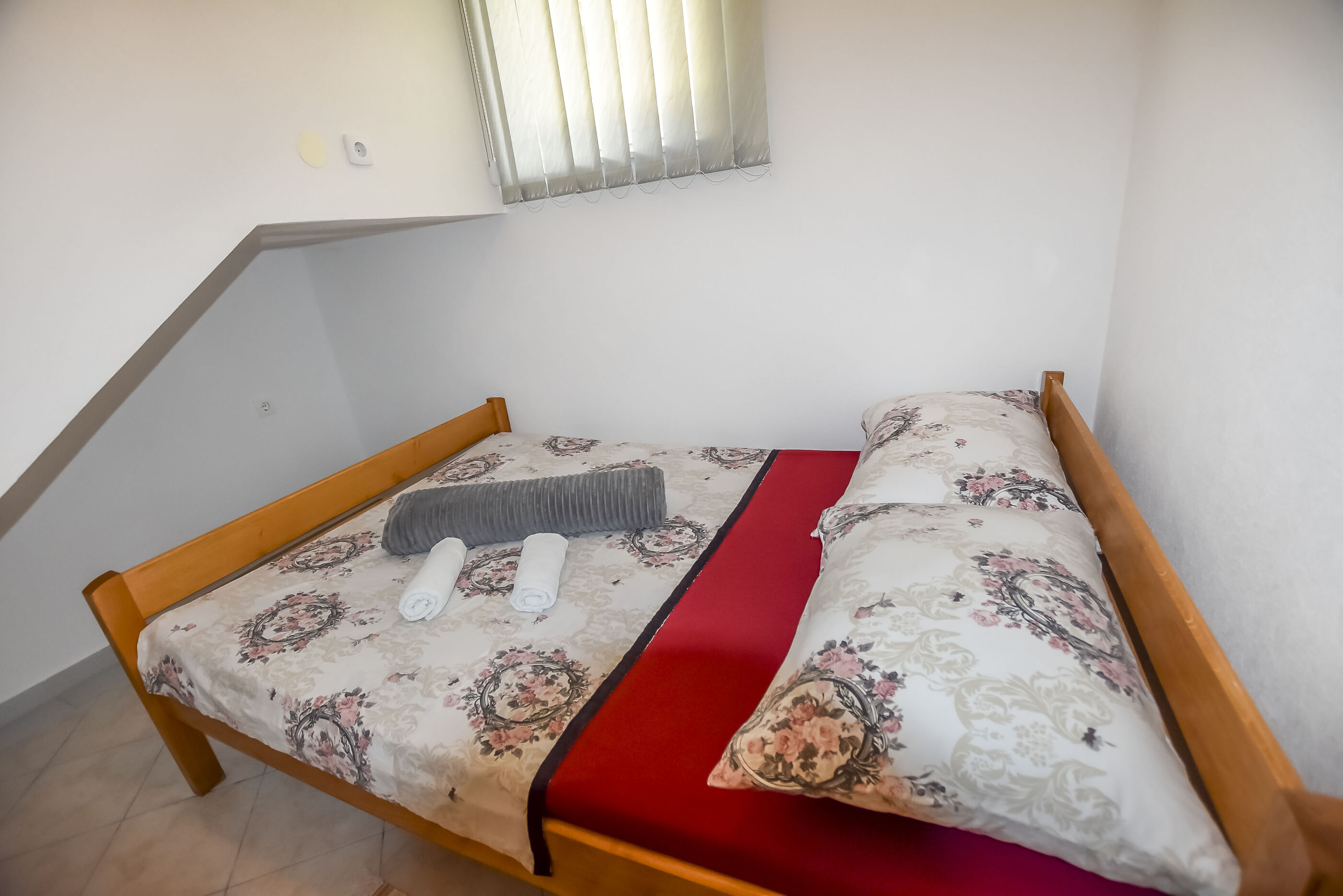 House Levanat 90851-K1