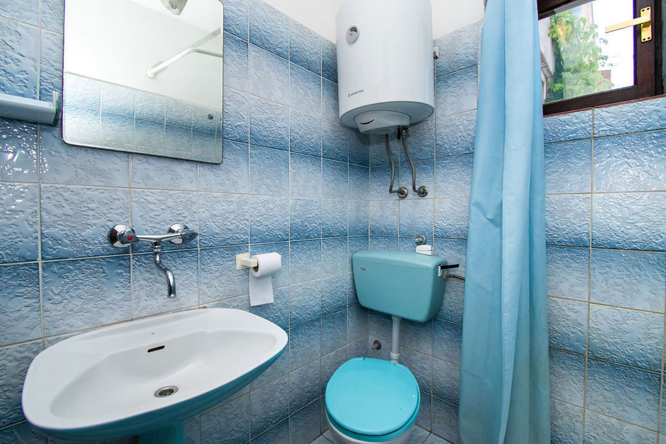 Apartments Crljenko 25301-A1