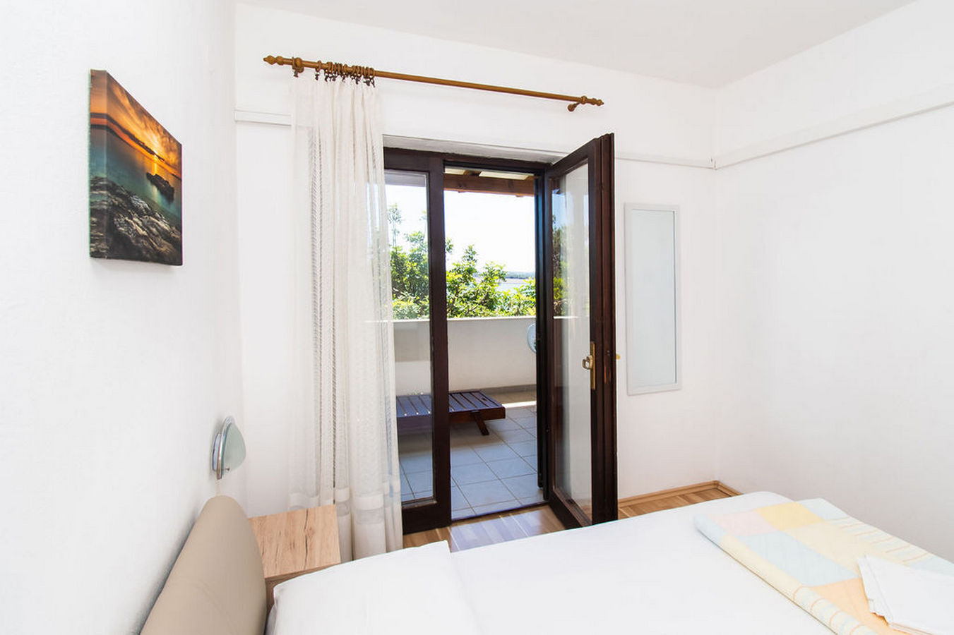 Apartments Crljenko 25301-A1