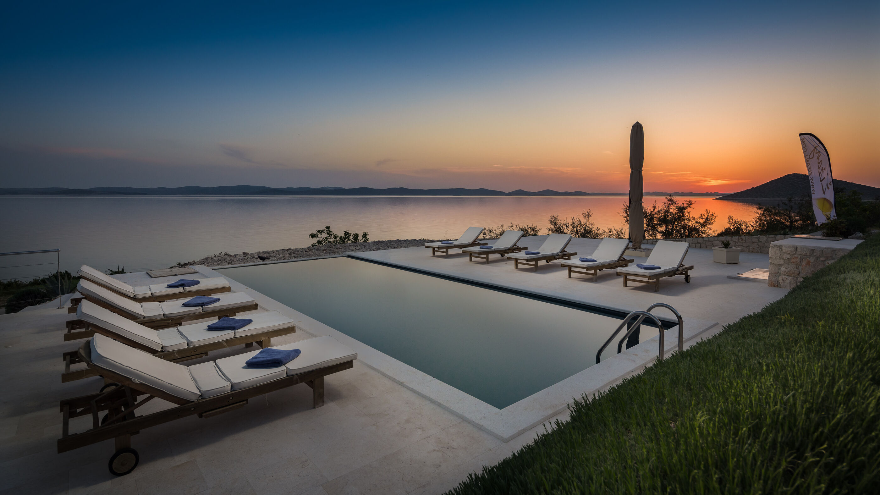 Villa Cape of Tranquility V9751-K1
