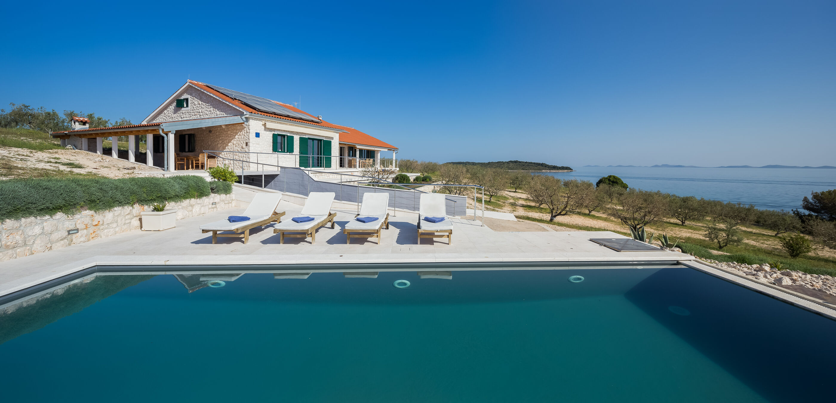 Villa Cape of Tranquility V9751-K1