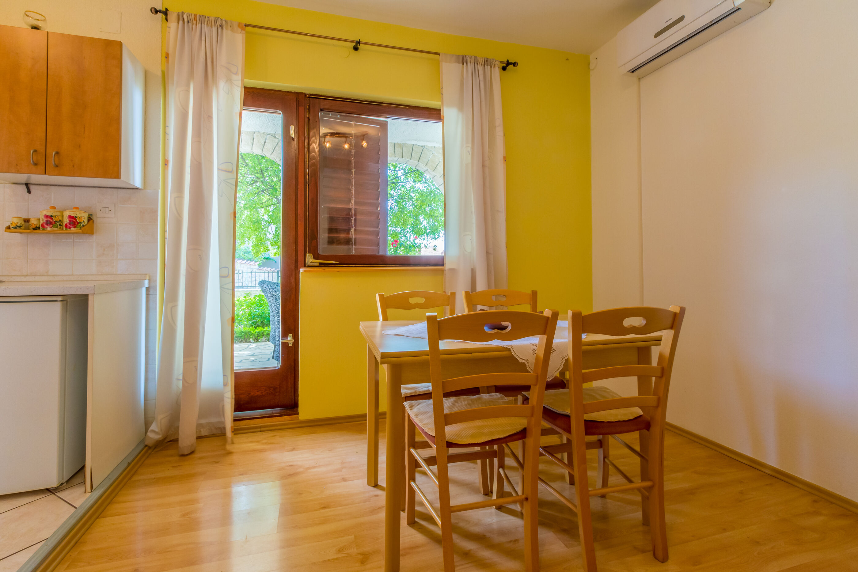Apartments Dora 66451-A2
