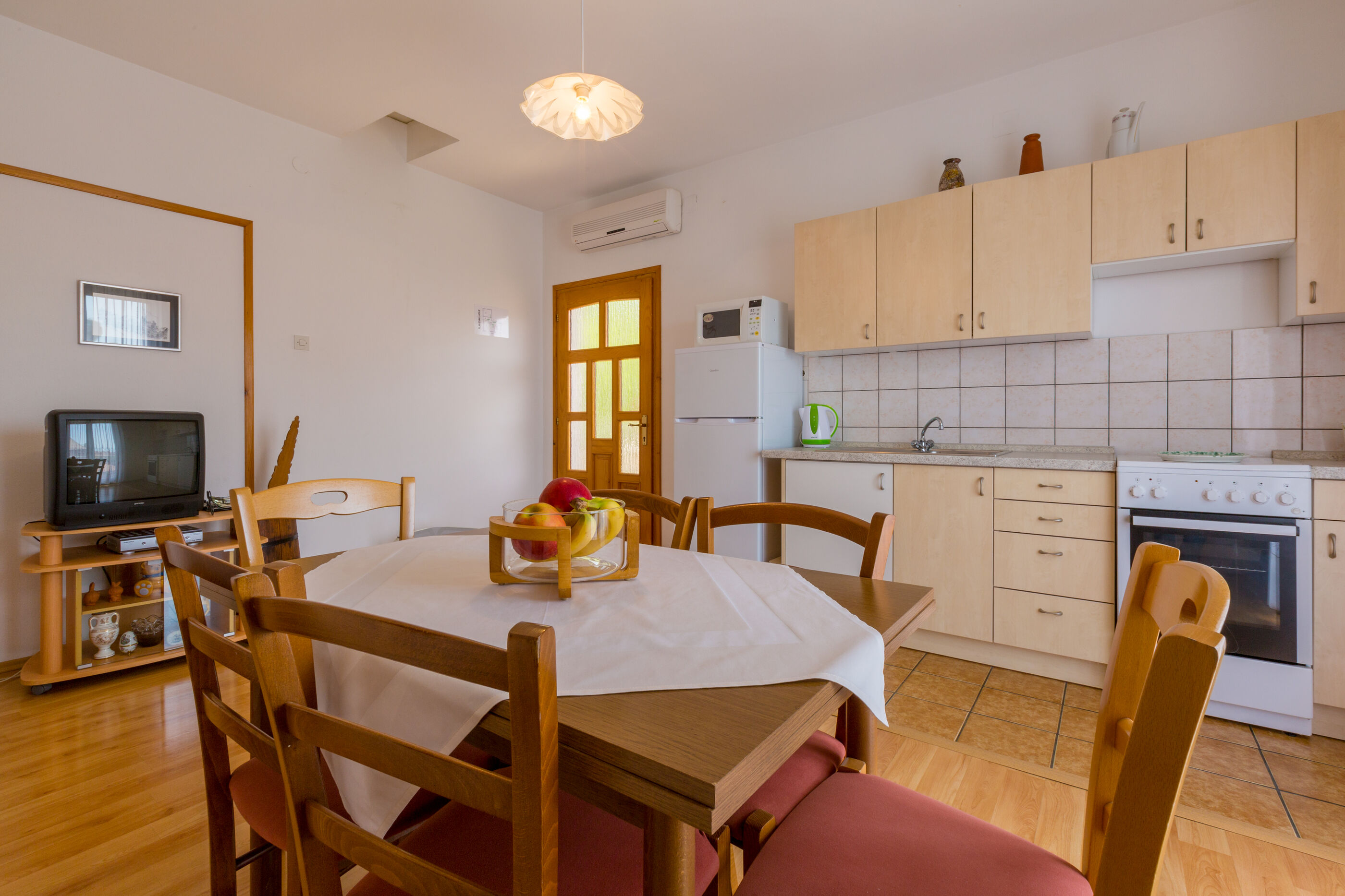 Apartments Dora 66451-A3