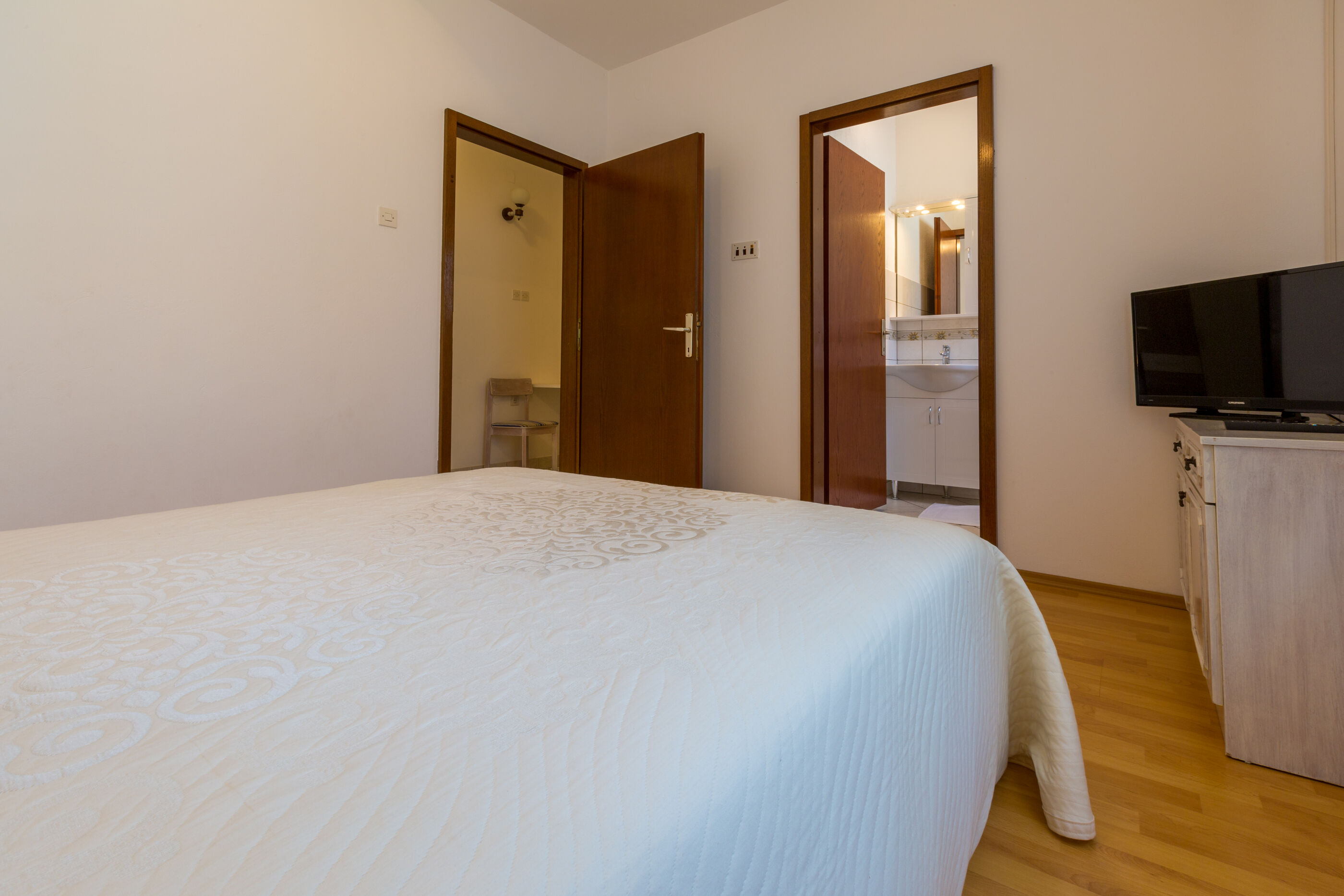 Apartments Dora 66451-A1