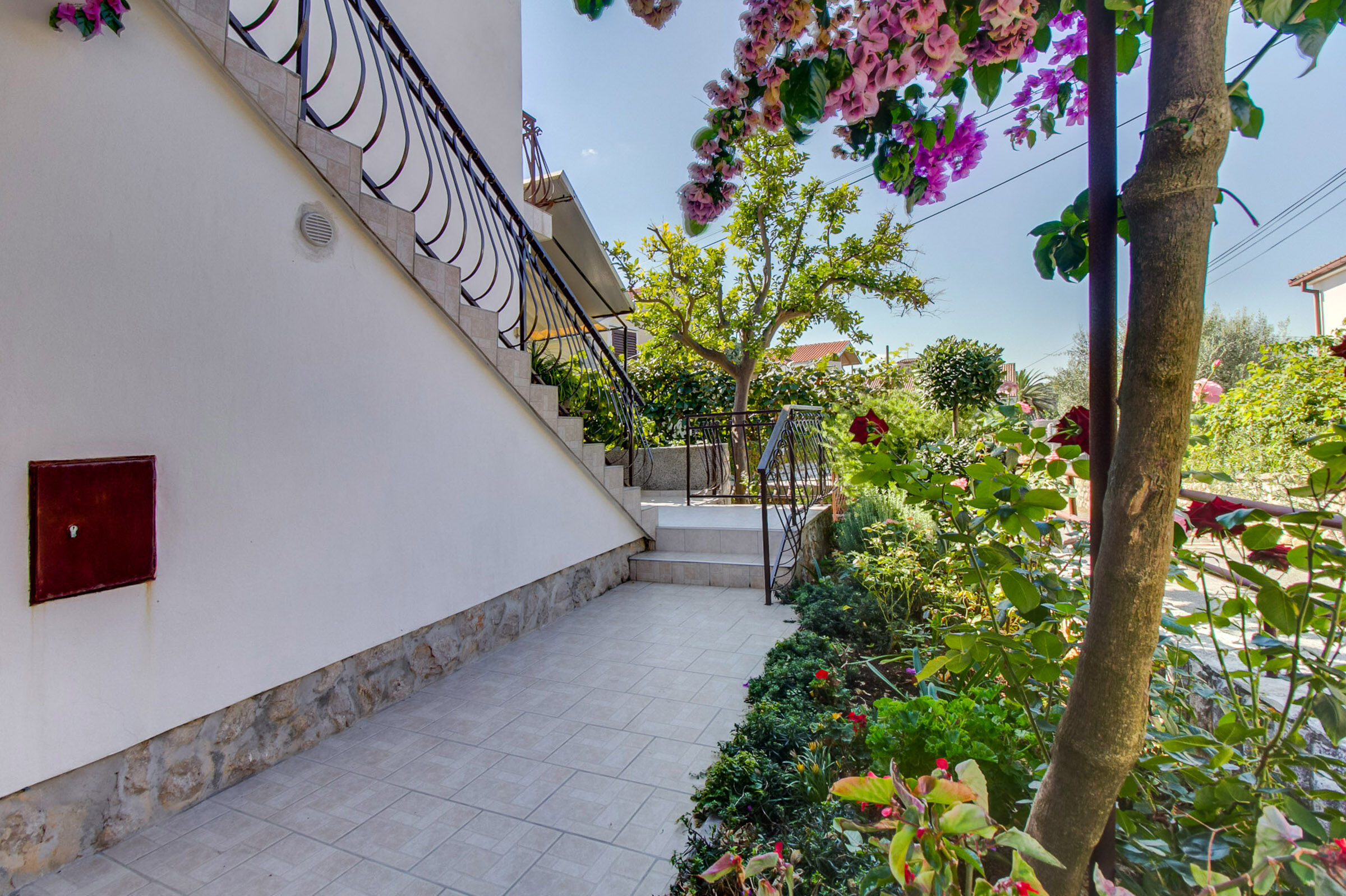 Apartments Helena 64721-A1
