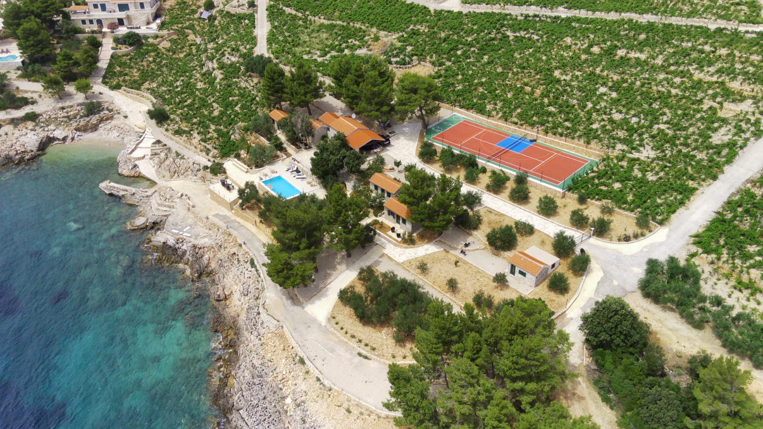 House Skaramuca Village Luxury Resort 33554-K1