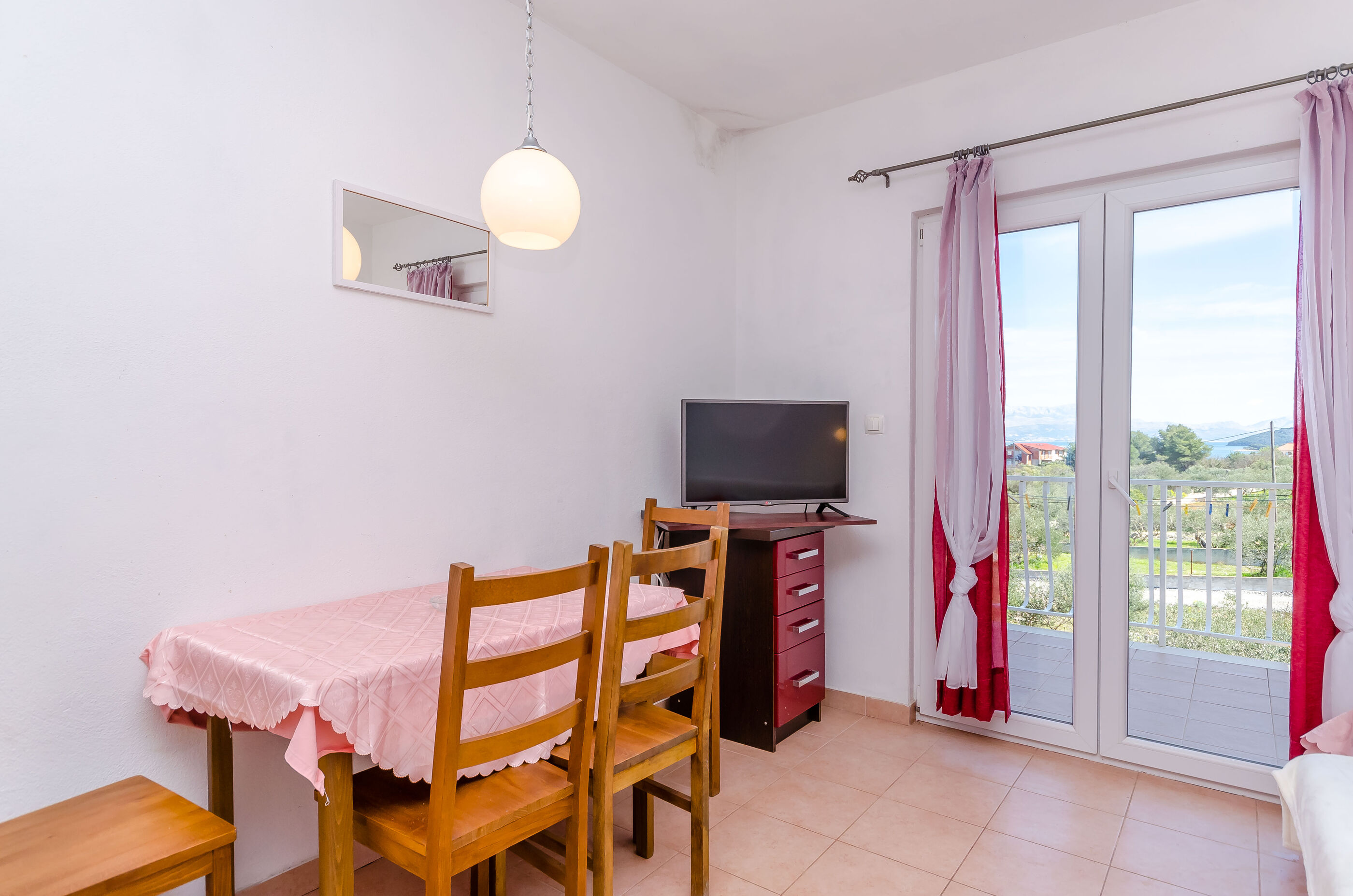 Apartments Stara Maslina 91531-A3