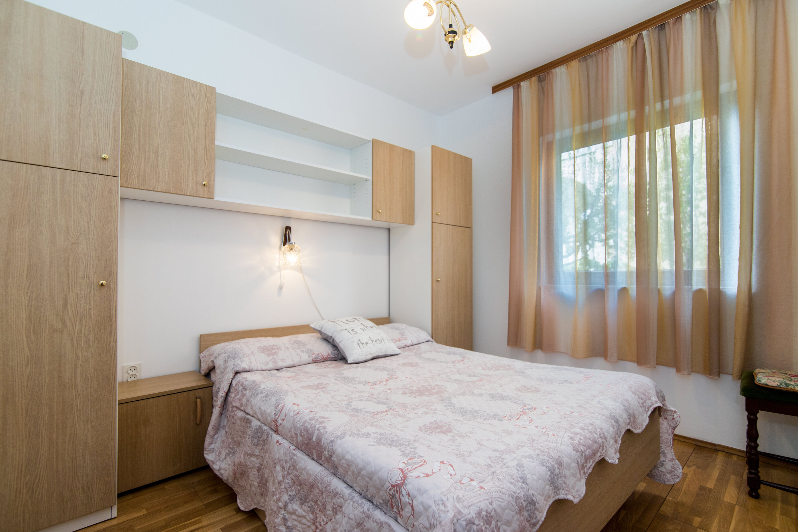 Apartments Kuscevic Kanica 57681-A1