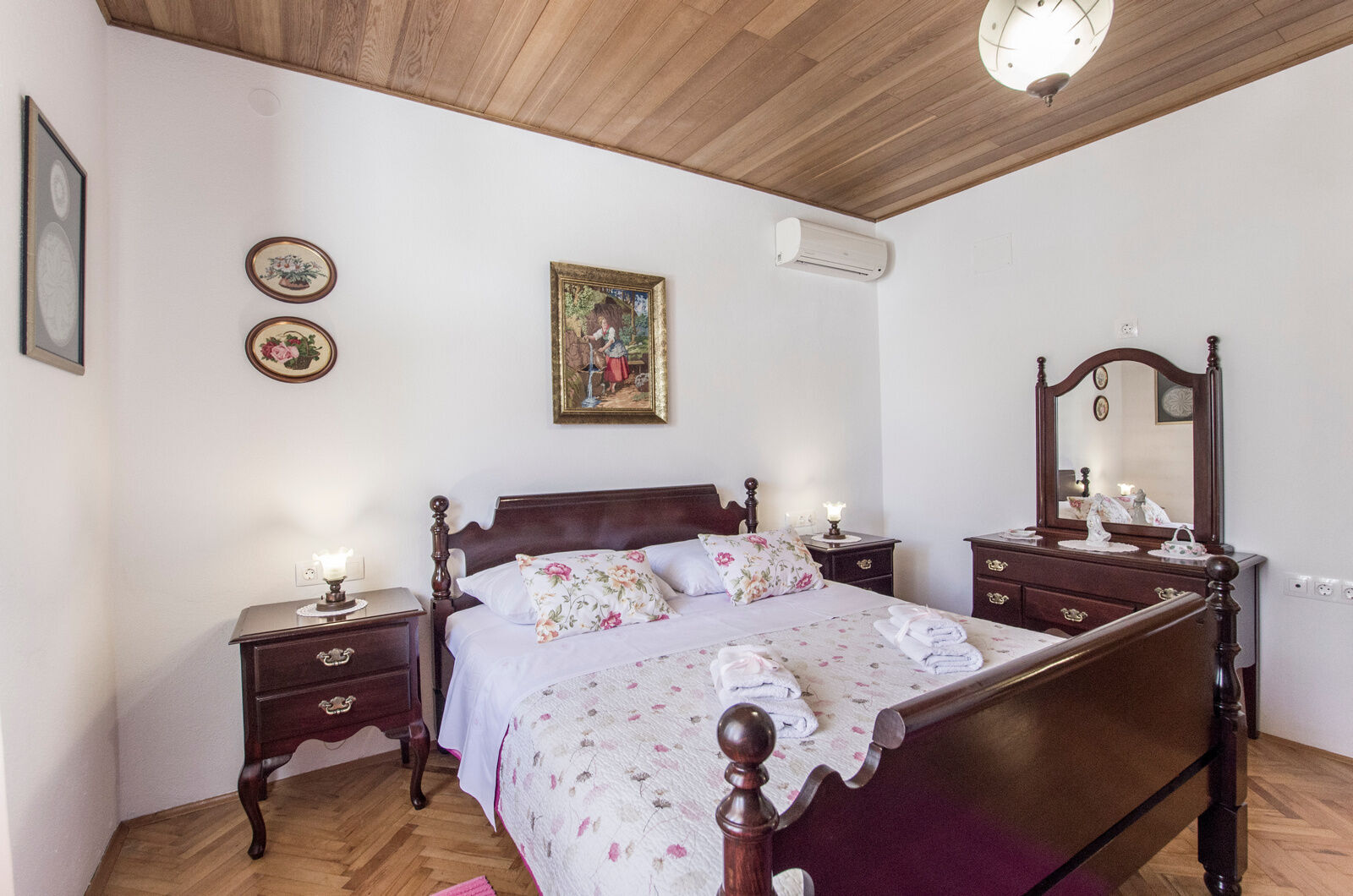 House Vinka 39651-K1