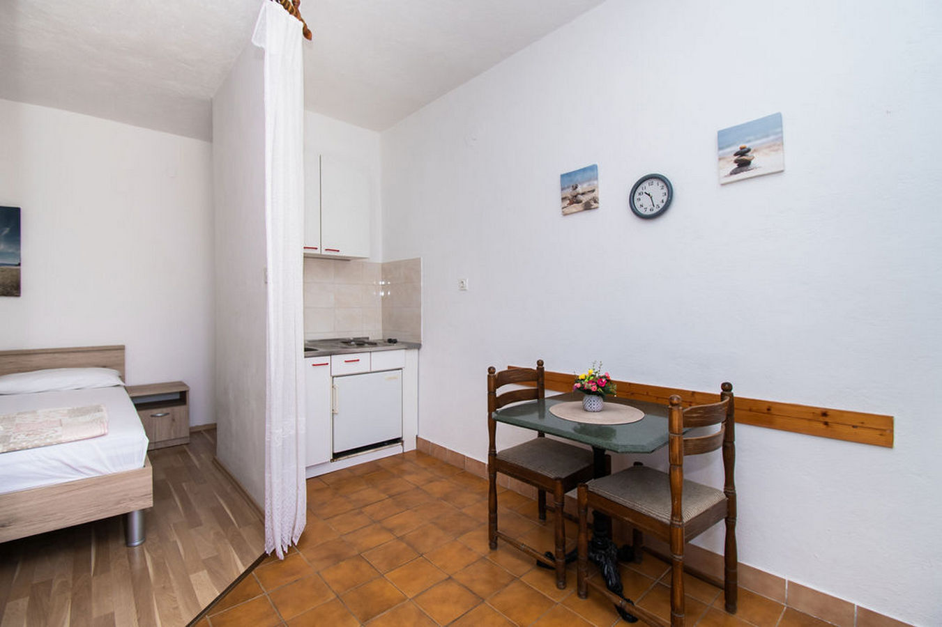 Apartments Crljenko 25301-A2