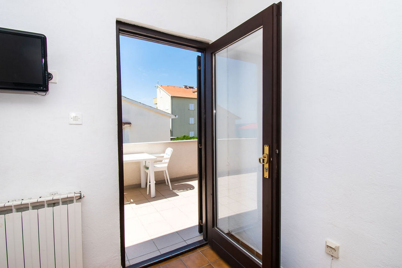 Apartments Crljenko 25301-A2