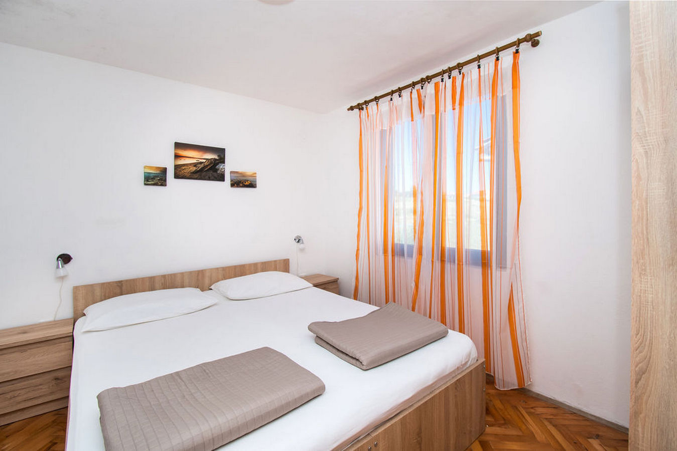 Apartments Crljenko 25301-A3