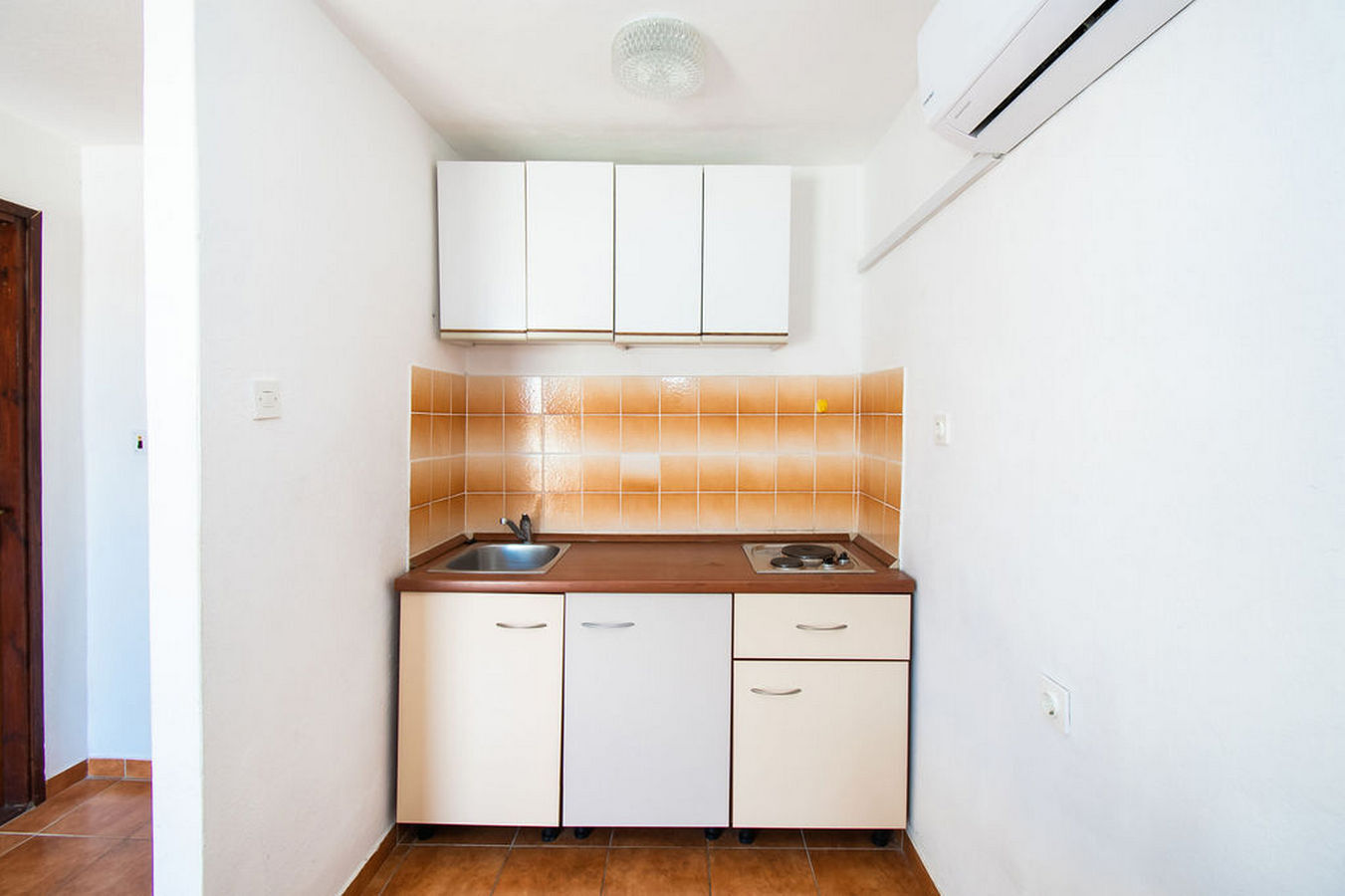 Apartments Crljenko 25301-A3
