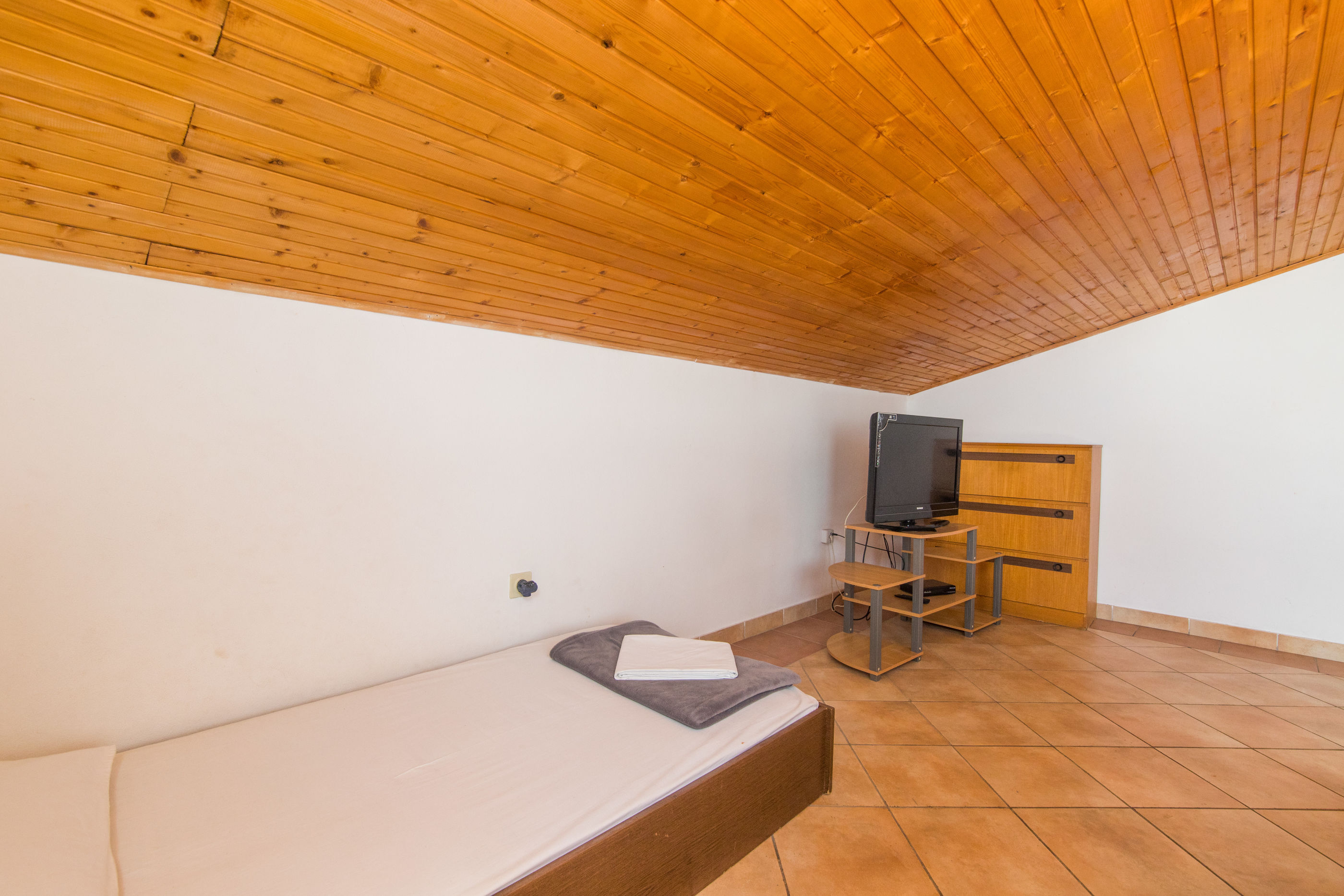 Apartments Crljenko 25301-A4
