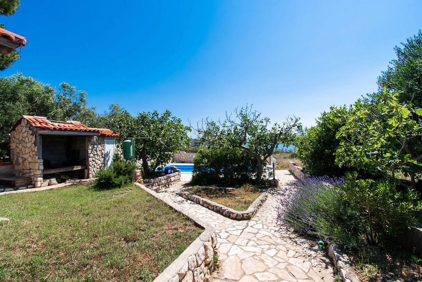 Apartments Crljenko 25301-A2