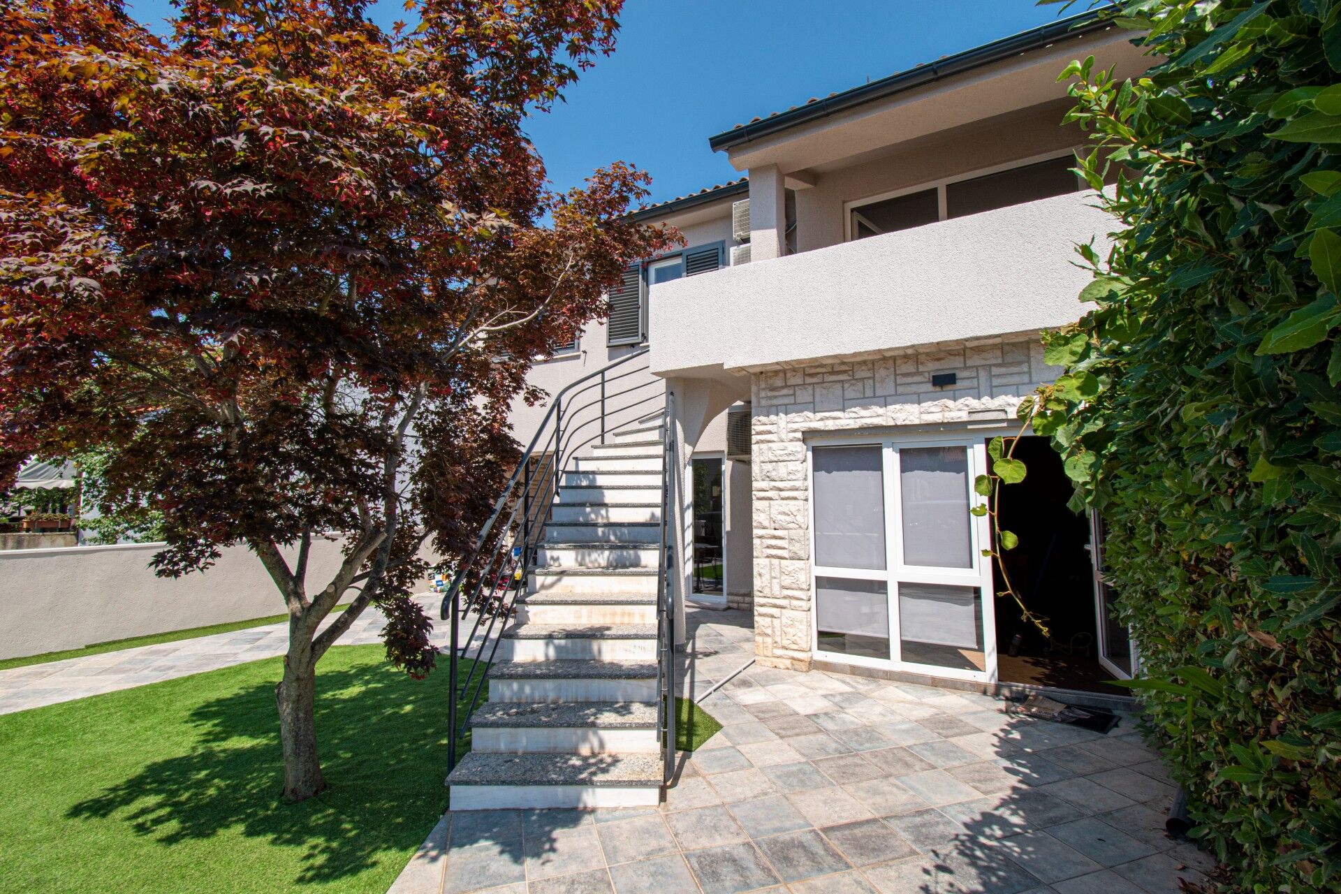 House Suzana 94112-K1