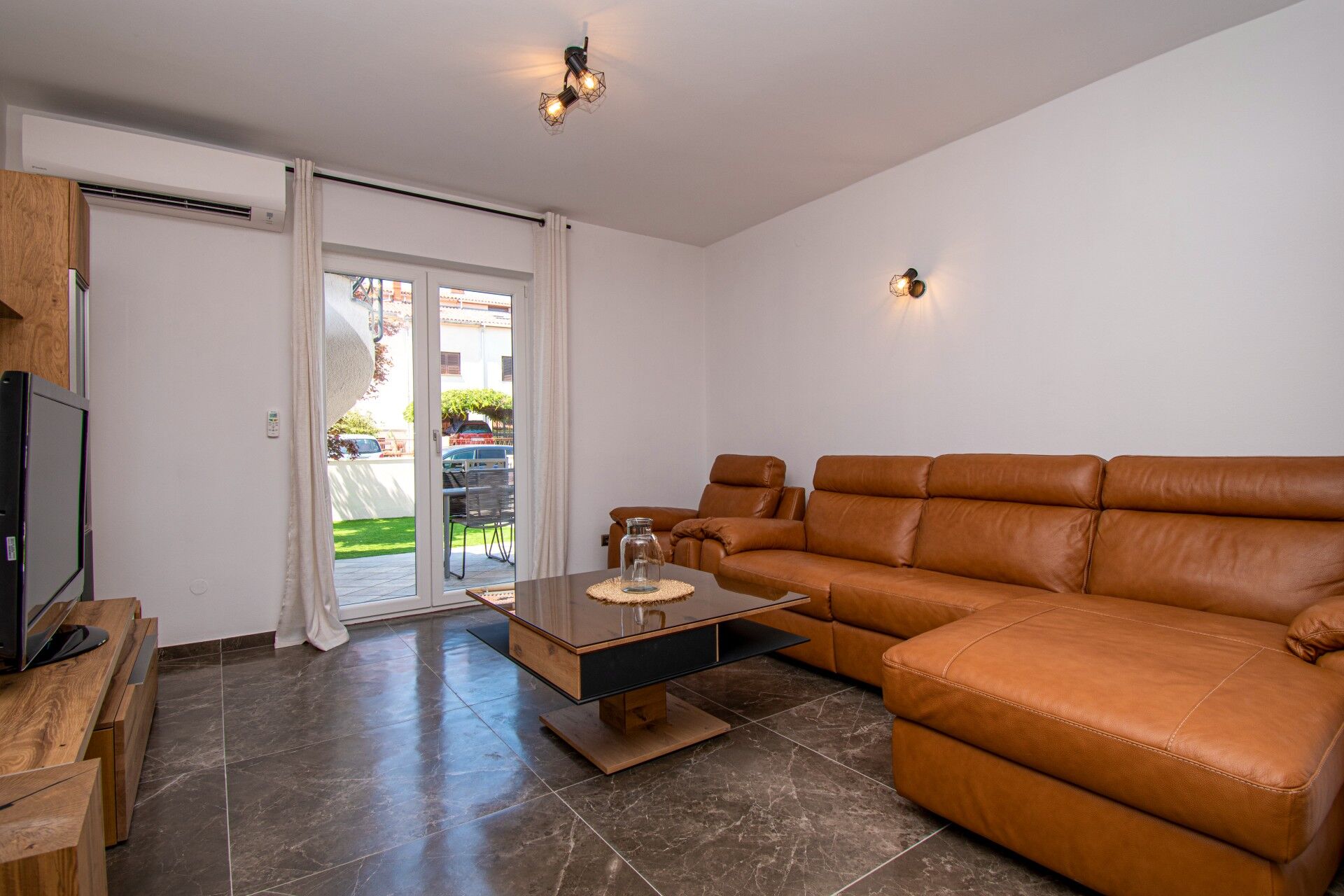 House Suzana 94112-K1