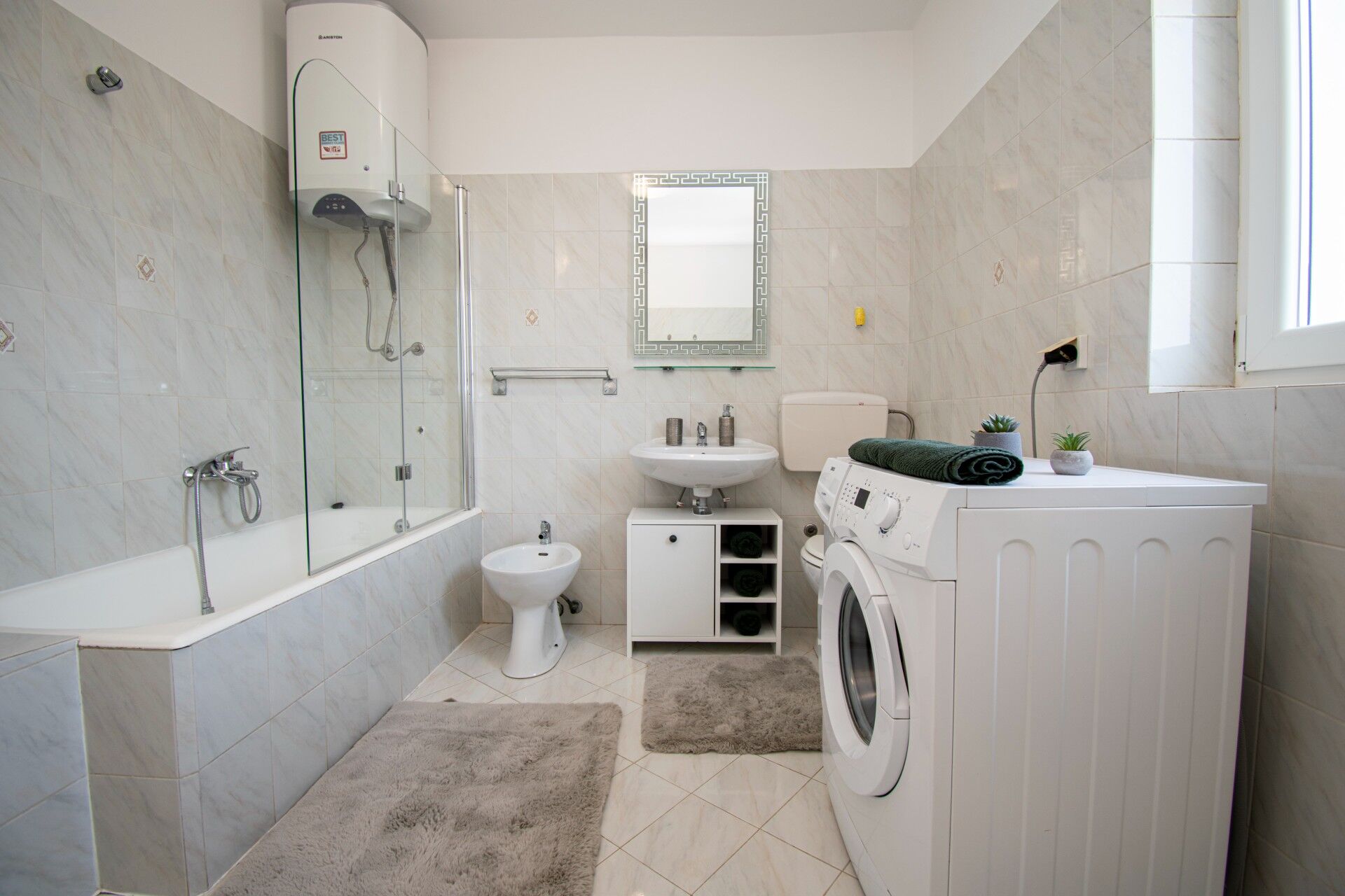 House Suzana 94112-K1