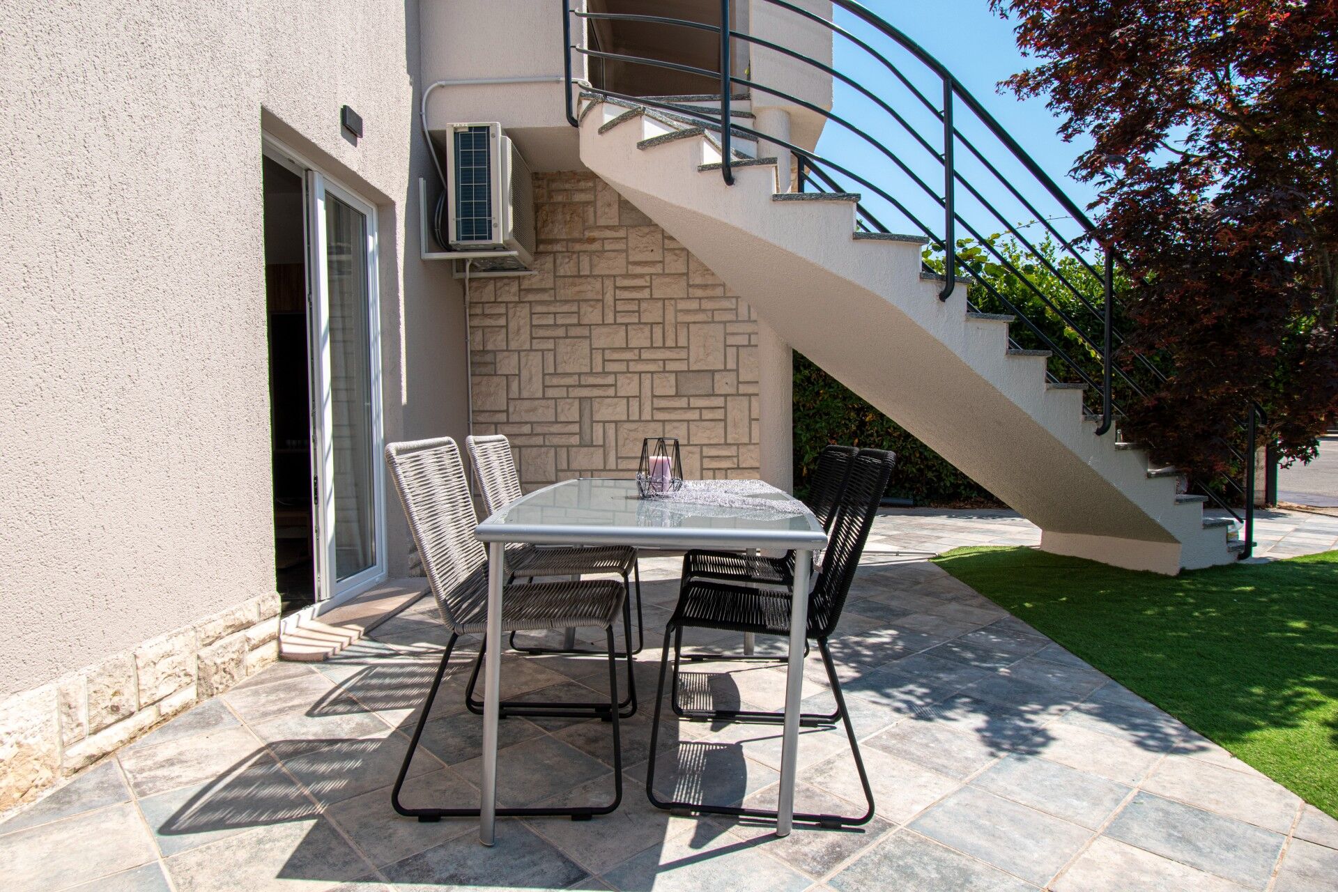 House Suzana 94112-K1