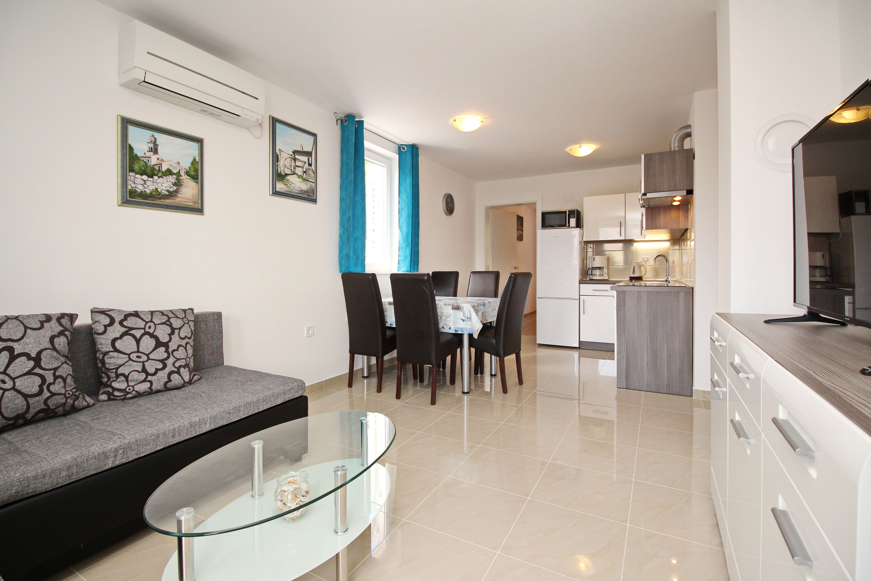 Apartments VASILIC CUGALJ SMOKVINA 69018-A2