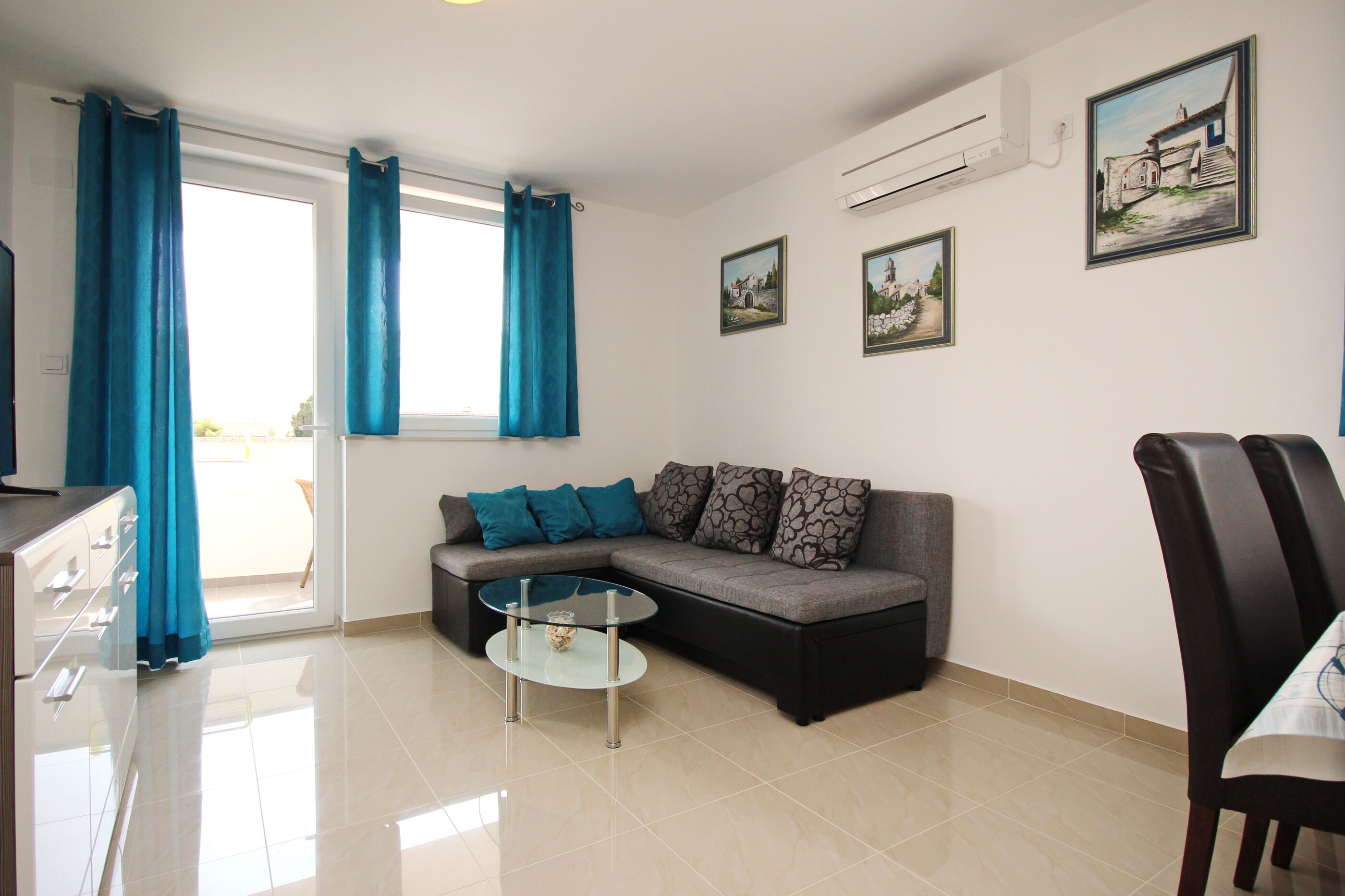 Apartments VASILIC CUGALJ SMOKVINA 69018-A2