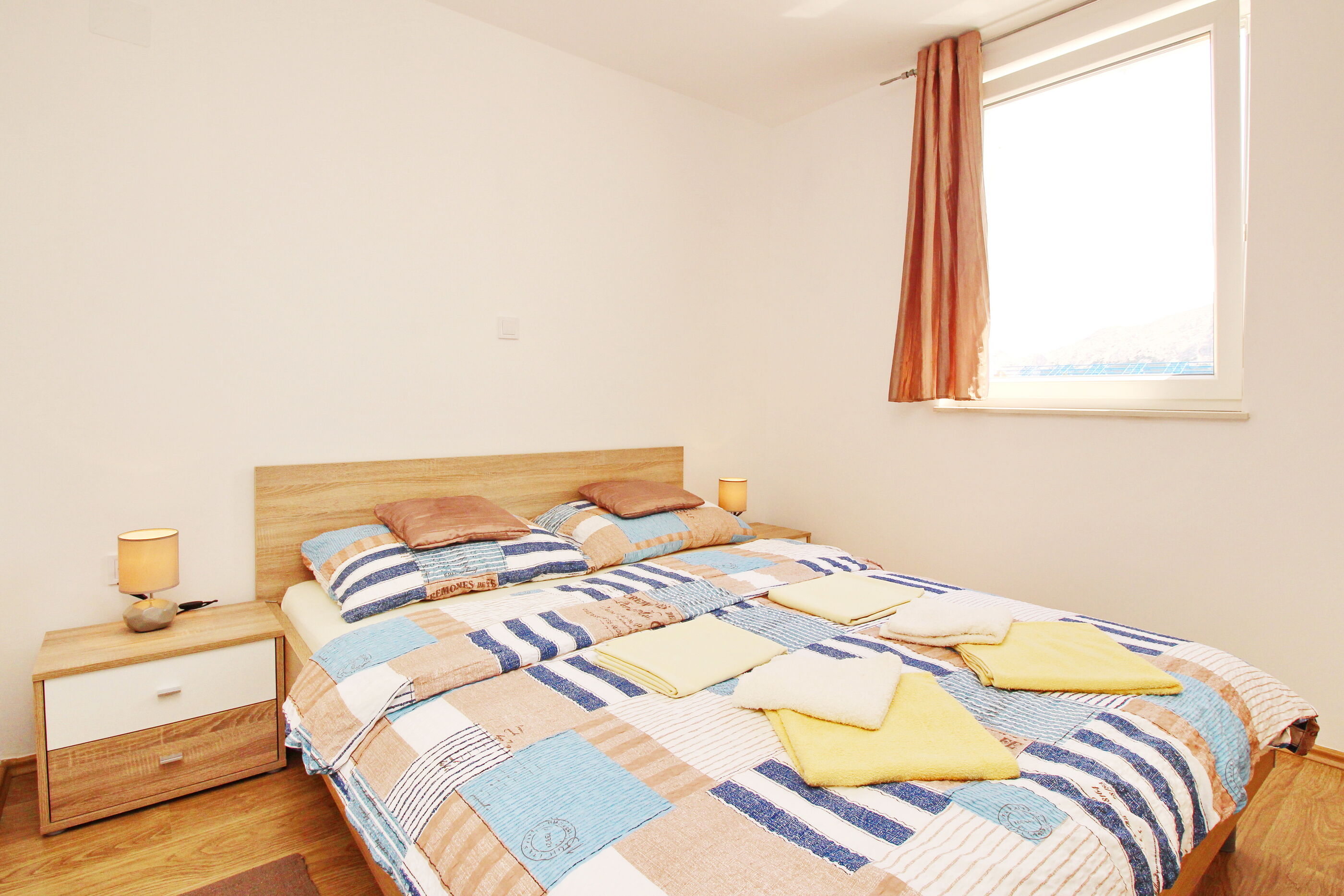 Apartments VASILIC CUGALJ SMOKVINA 69018-A2