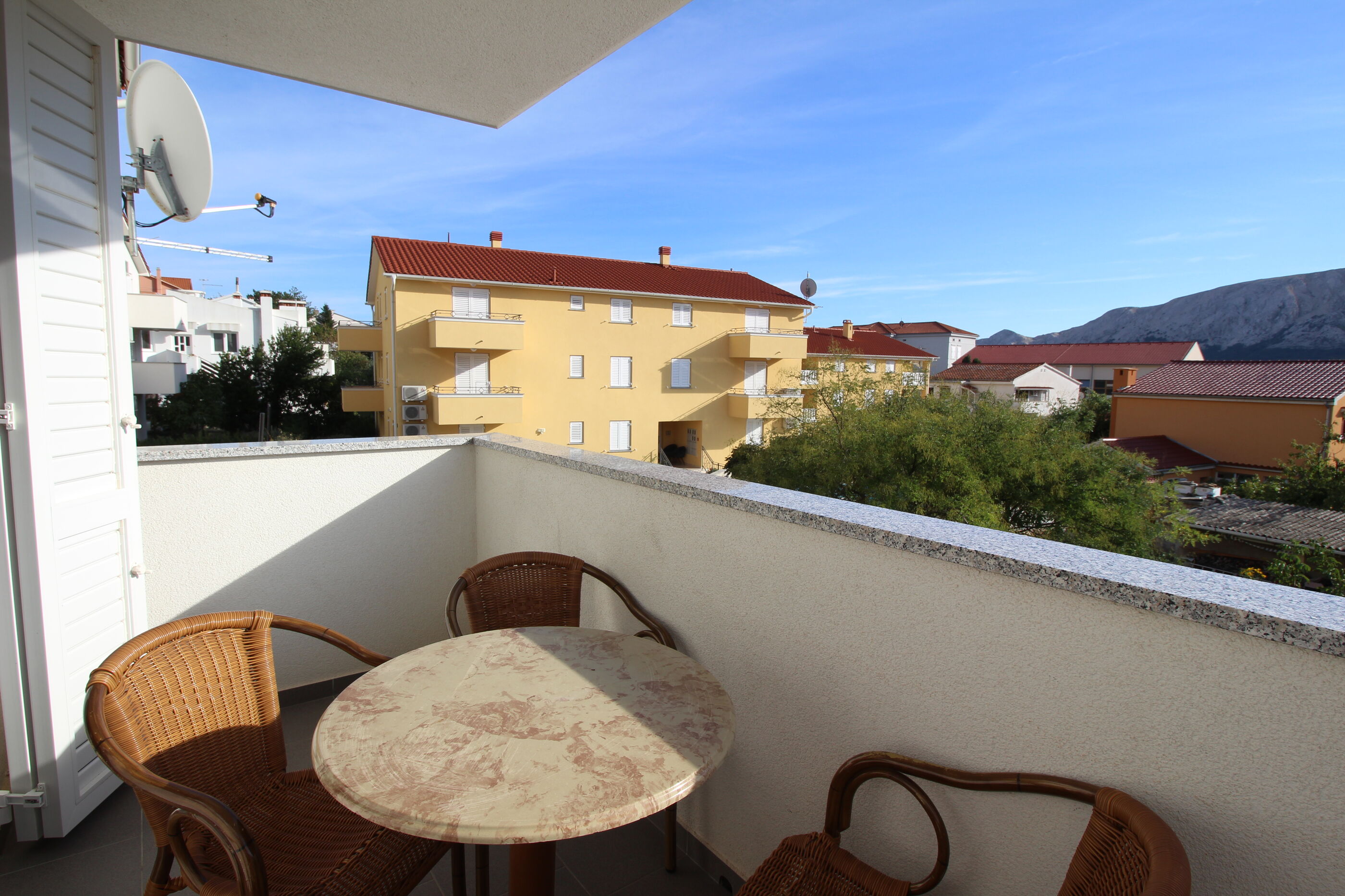 Apartments VASILIC CUGALJ SMOKVINA 69018-A2