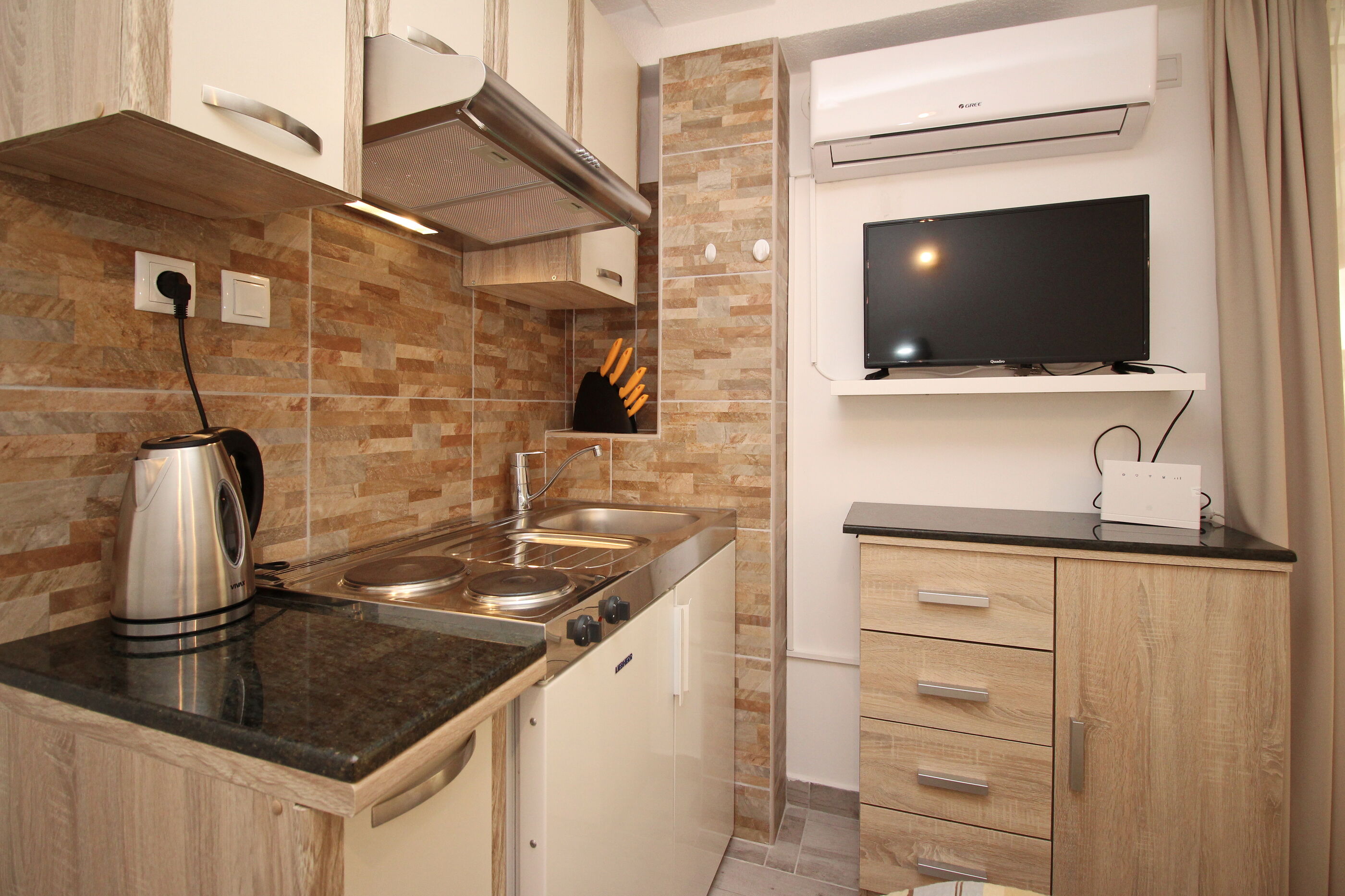 Apartments VASILIC CUGALJ SMOKVINA 69018-A4