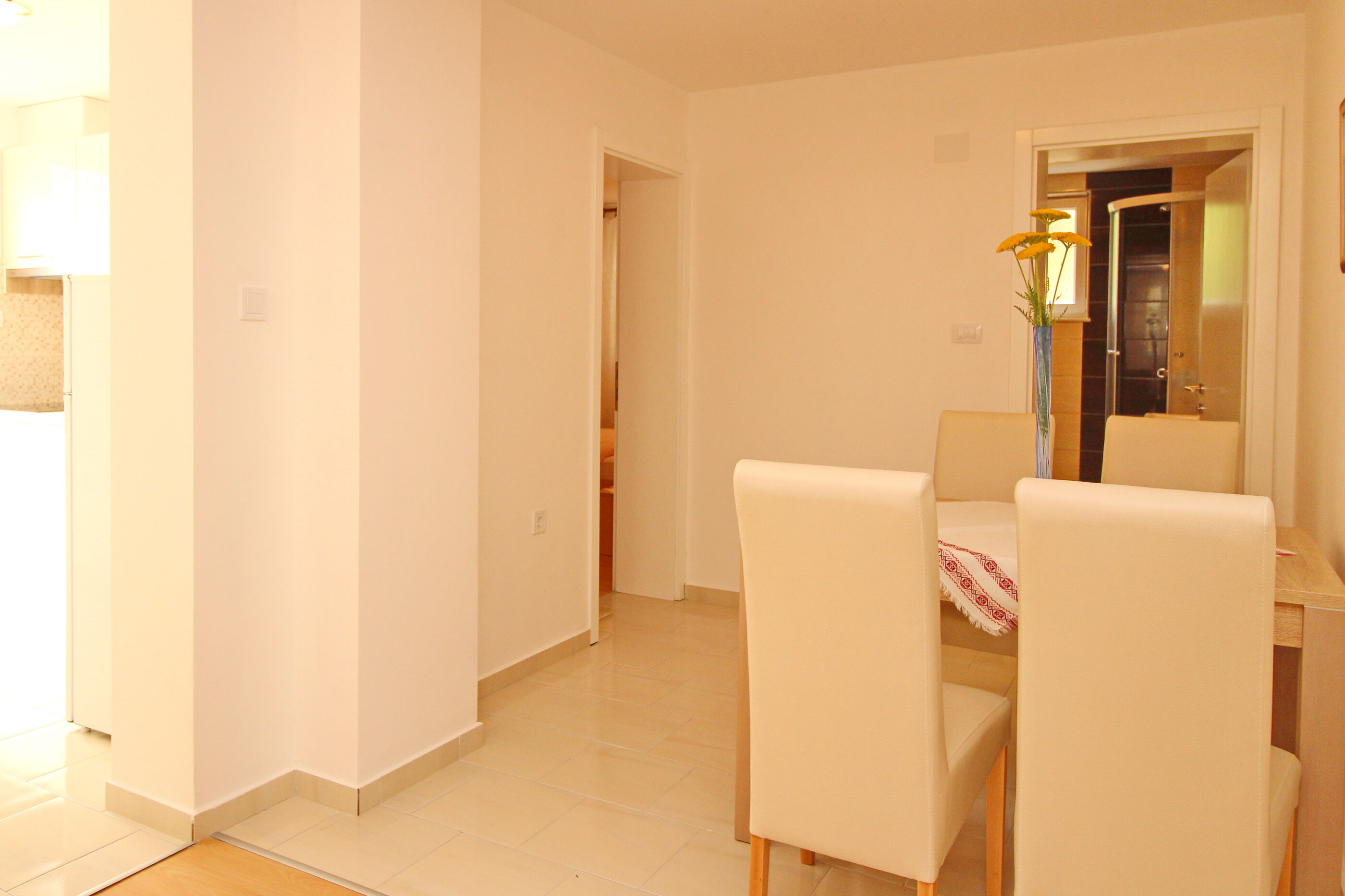 Apartments VASILIC CUGALJ SMOKVINA 69018-A1