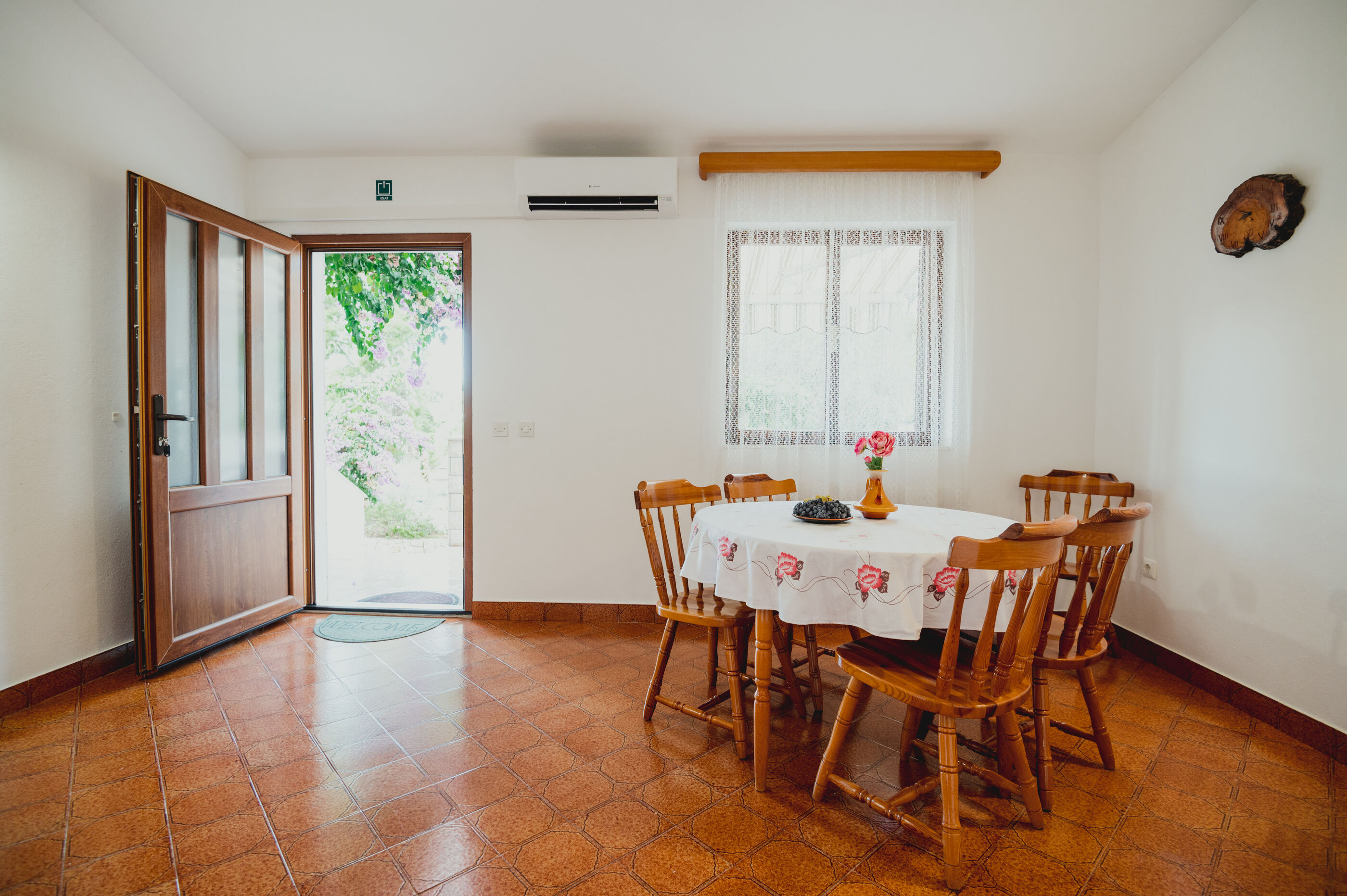 Apartments Antun 33181-A1