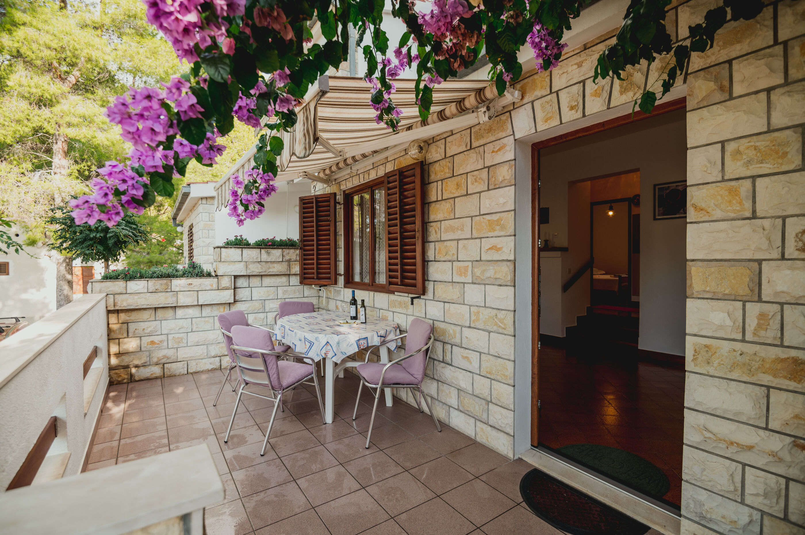 Apartments Antun 33181-A1