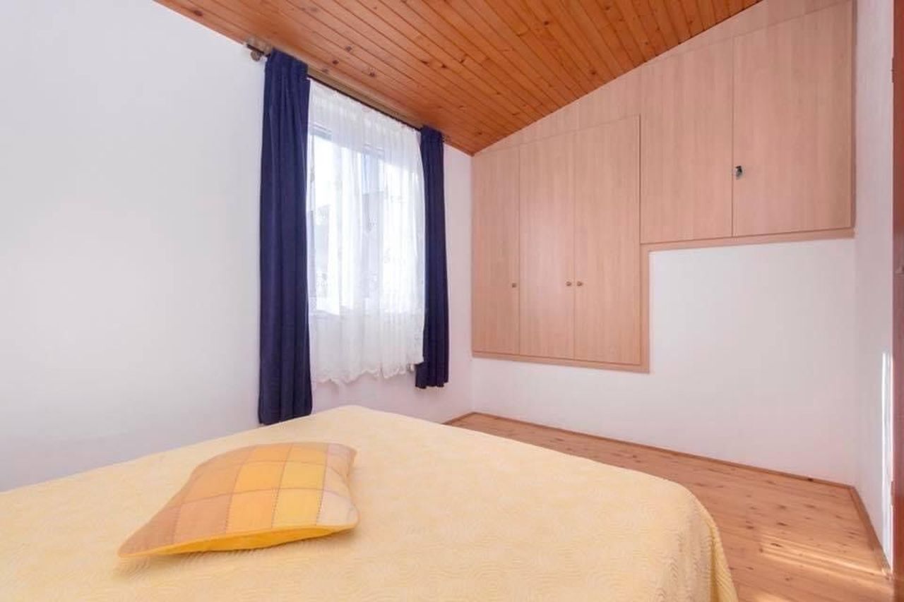 Apartment Burica 87971-A1