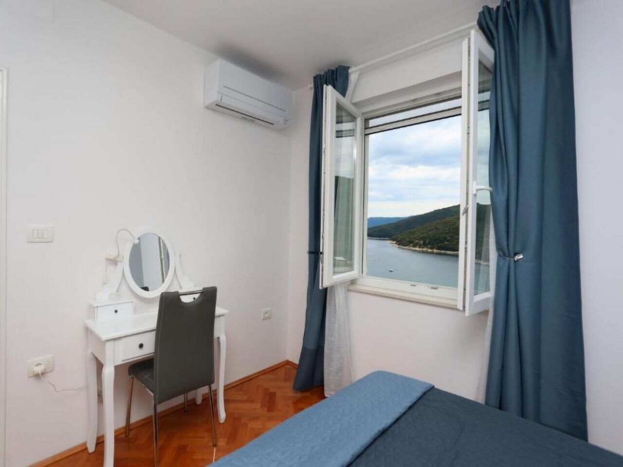 Apartment Sea View 91653-A1