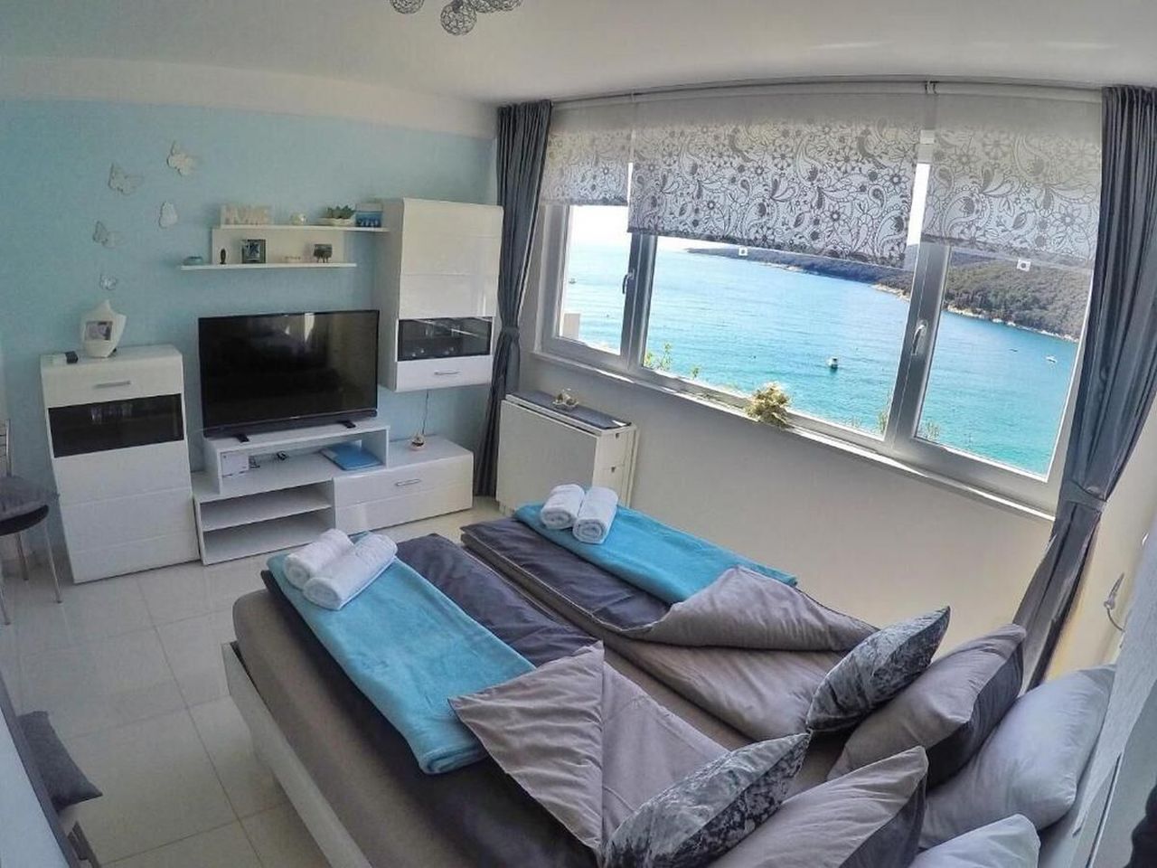 Apartment By the Sea 91652-A1