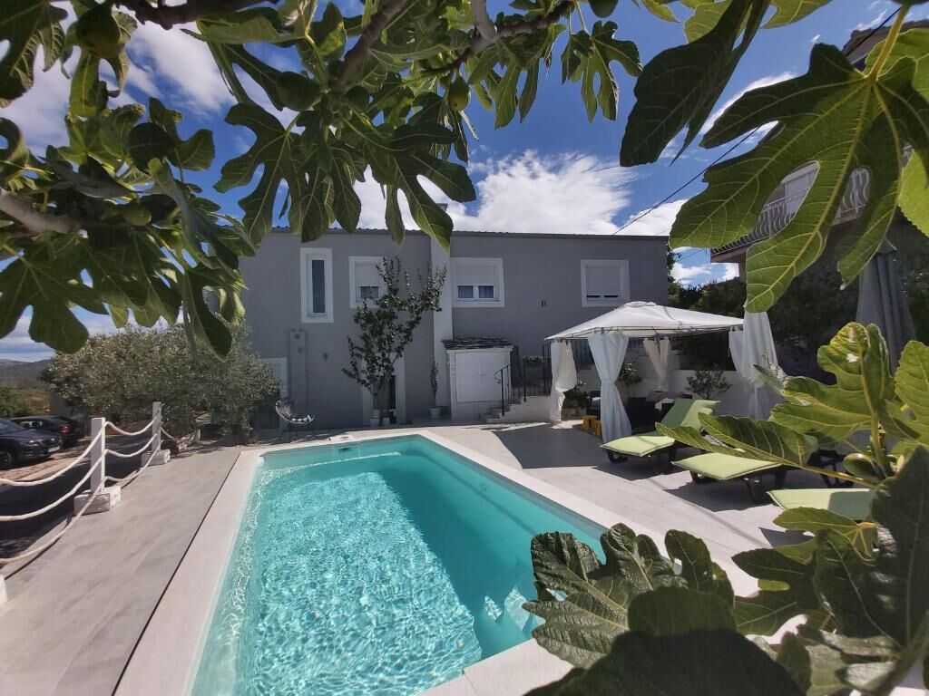 House Nani 91731-K1