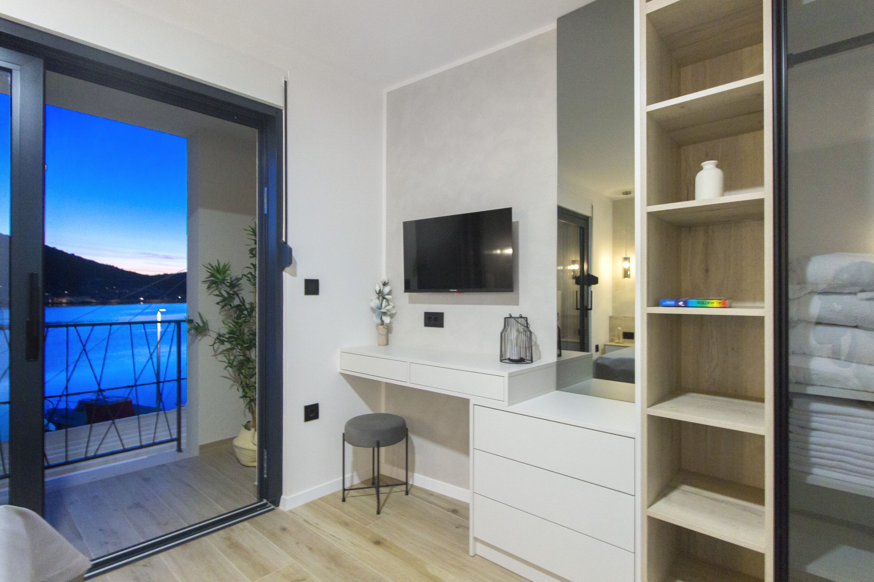 Villa Lux V9761-K1