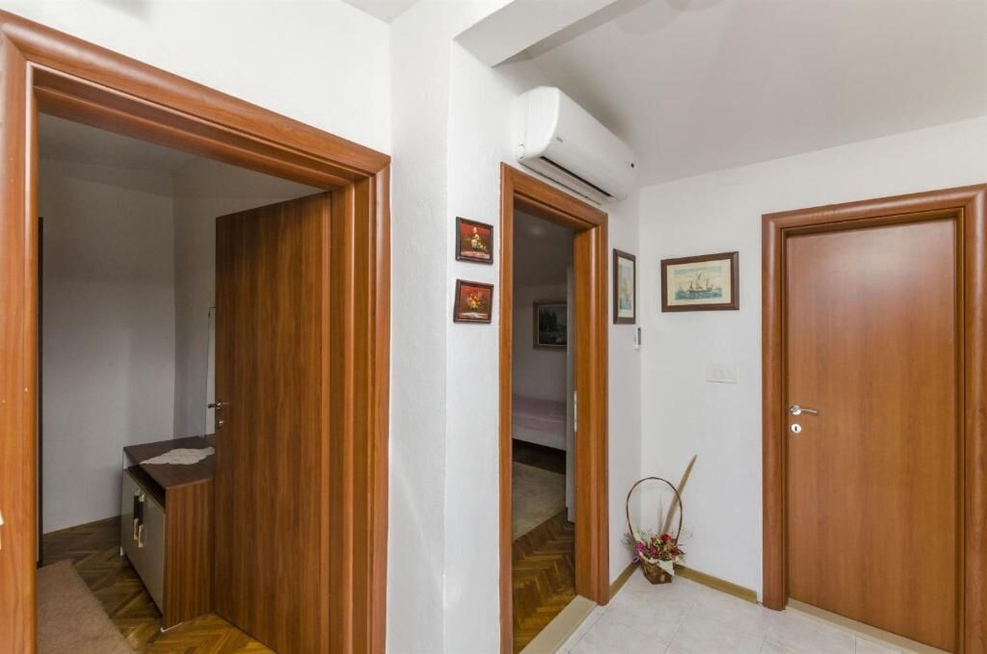Apartments Juric 21661-A1